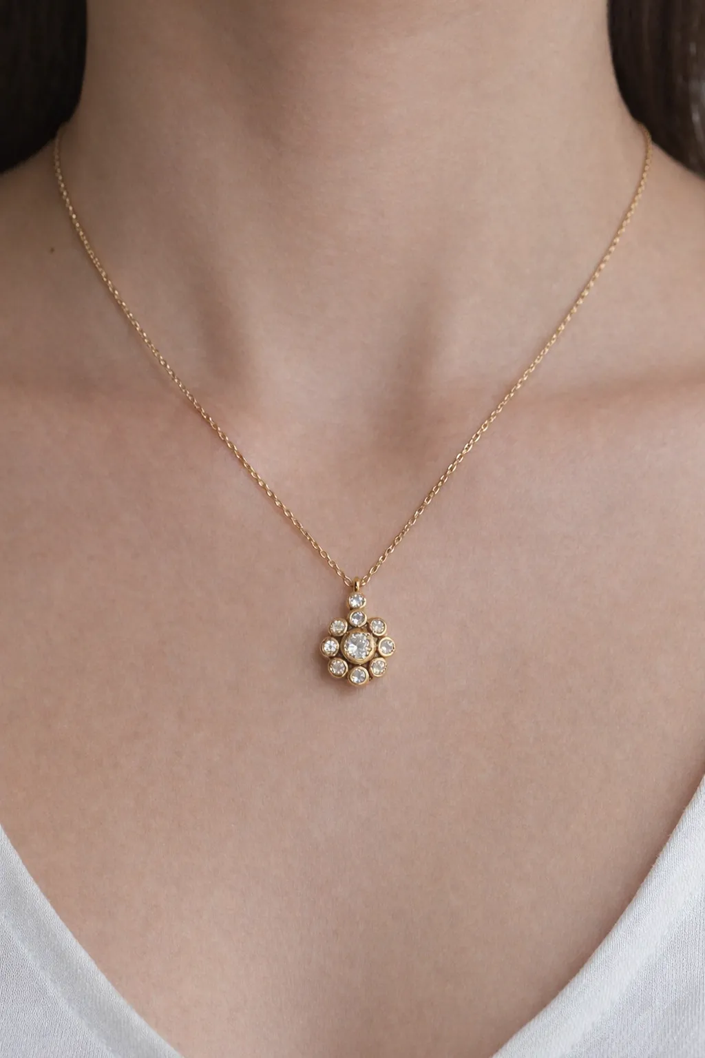 Favori Marka Uçlu Kolye