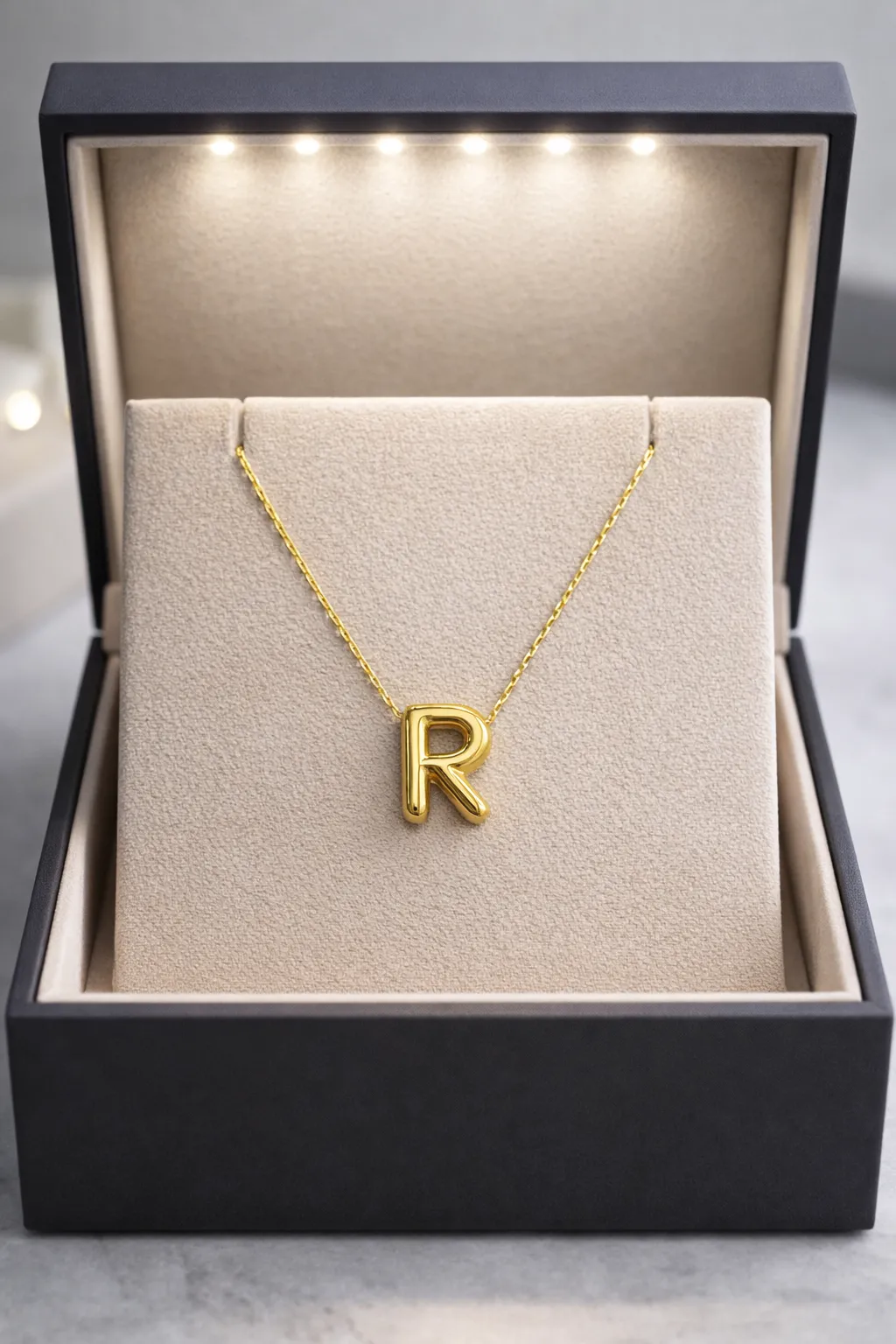 Favori Marka Bolan Model Harf Kolye