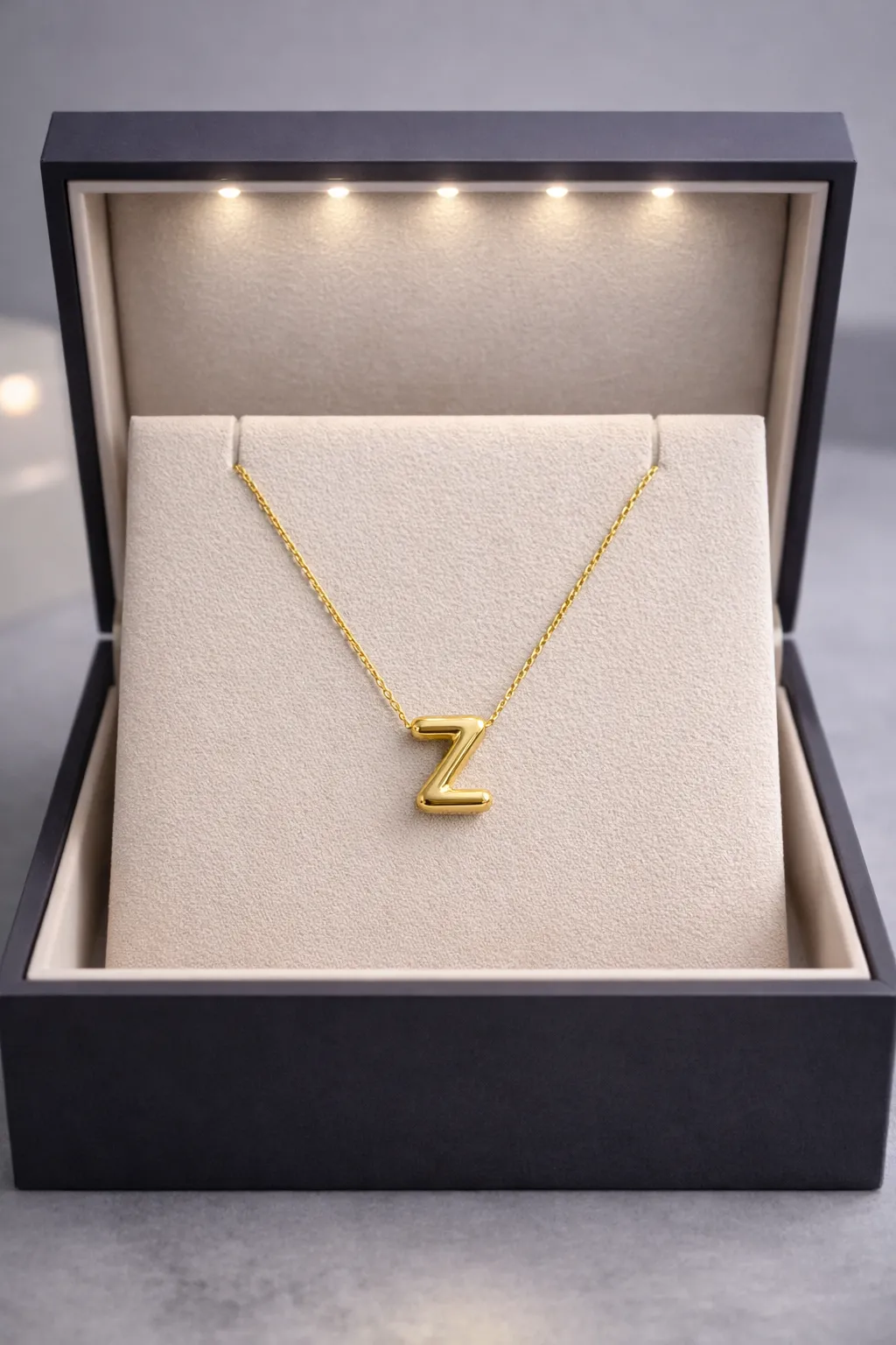 Favori Marka Bolan Model Harf Kolye