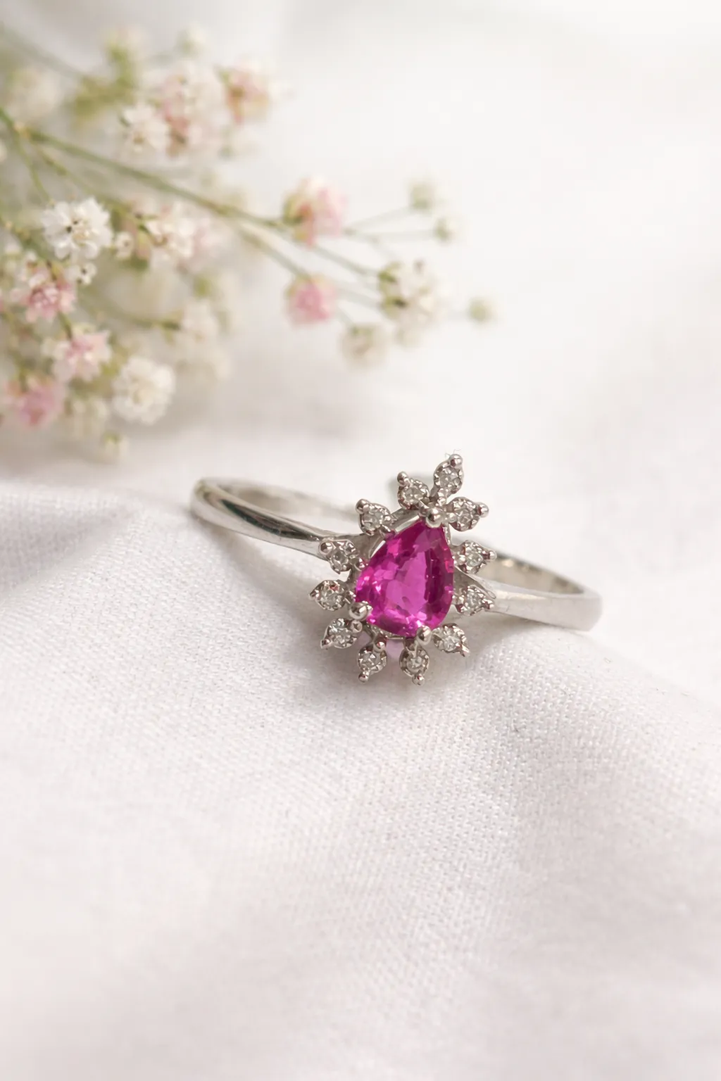 Favori Marka Pembe Taşlı Yüzük