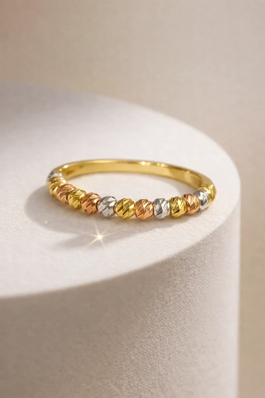 Favori Marka Üç Renk Dorikalı Model Yüzük