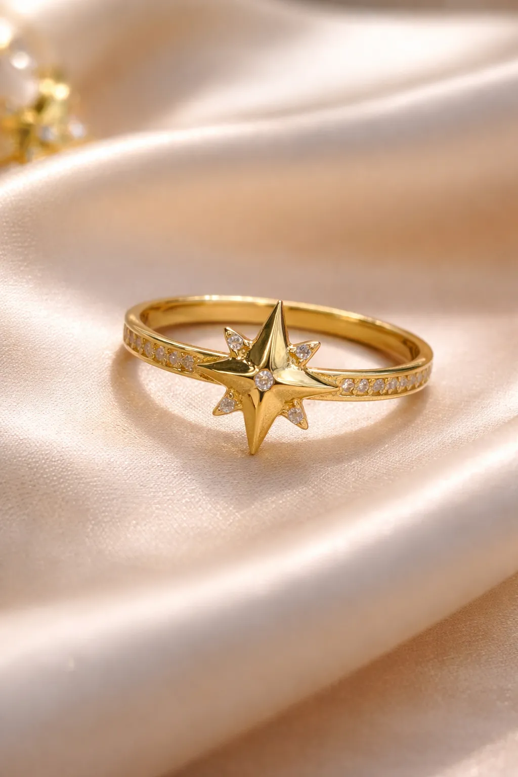 Favori Marka Kuzey Yıldızı Model Yüzük