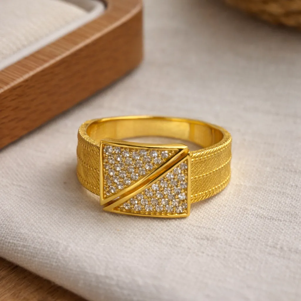 Favori Marka İtalyan Taşlı Yüzük