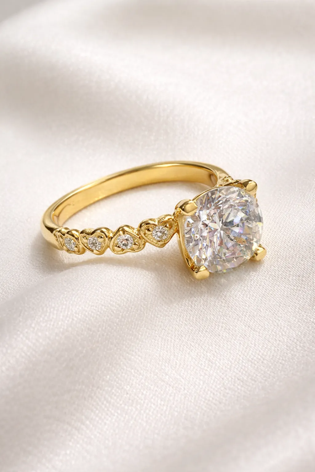 Favori Marka Tek Taş Model Yüzük