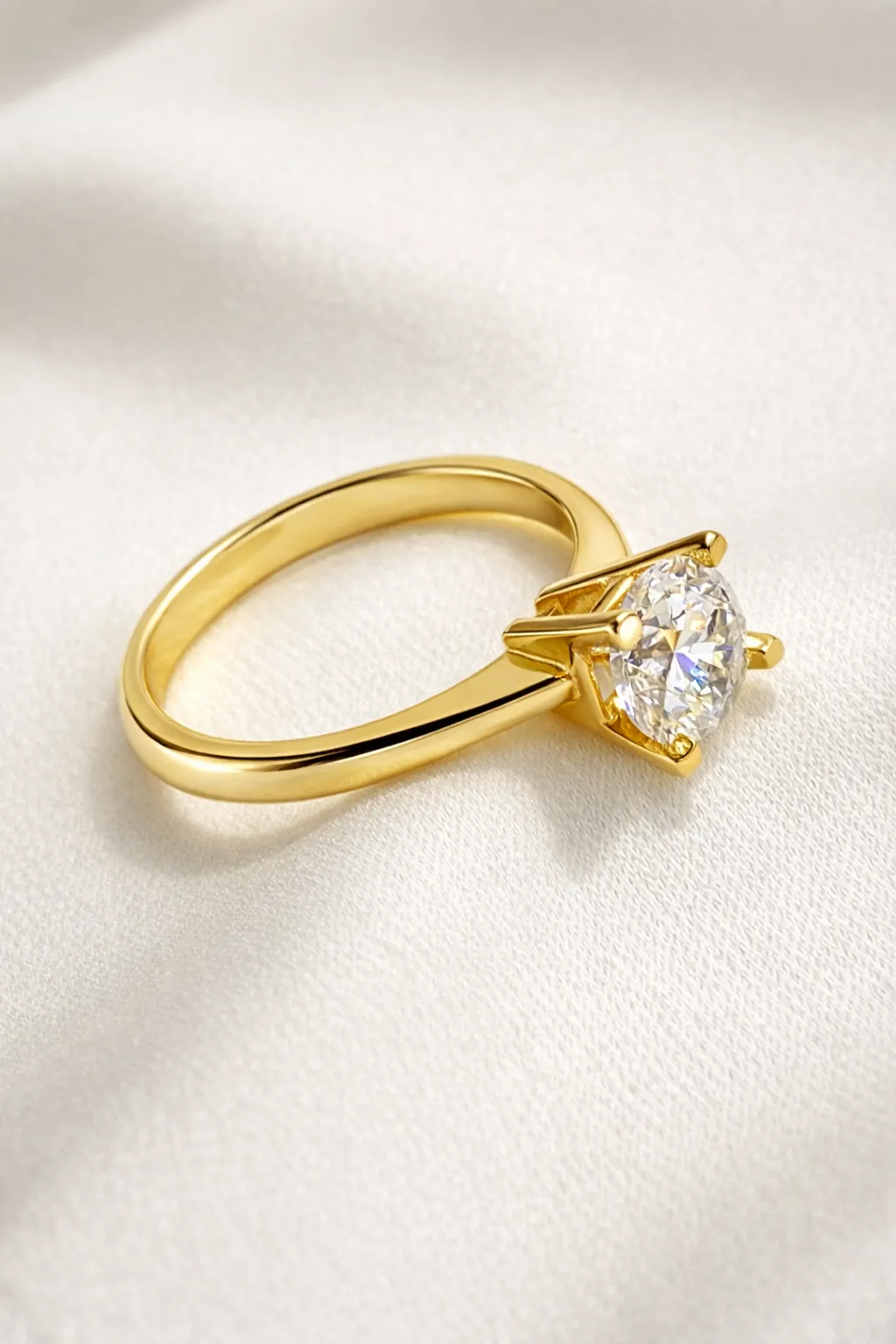 Favori Marka Tek Taş Model Yüzük