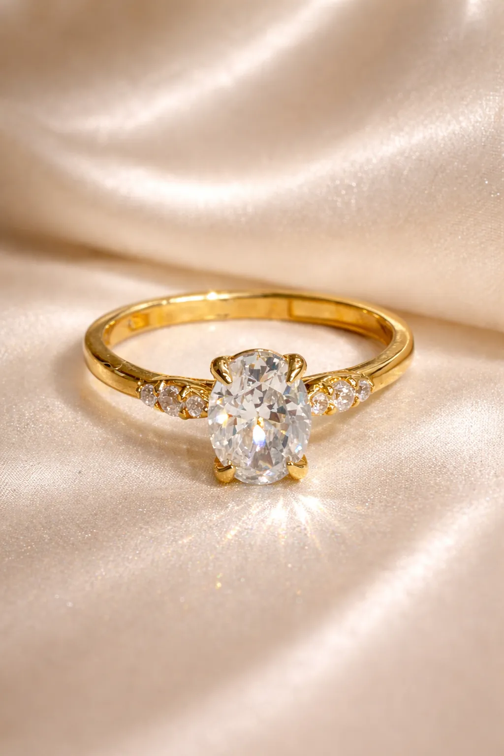 Favori Marka Oval Kesim Yüzük