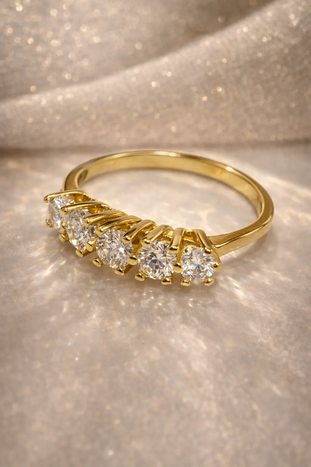 Favori Marka Beş Taş Model Yüzük