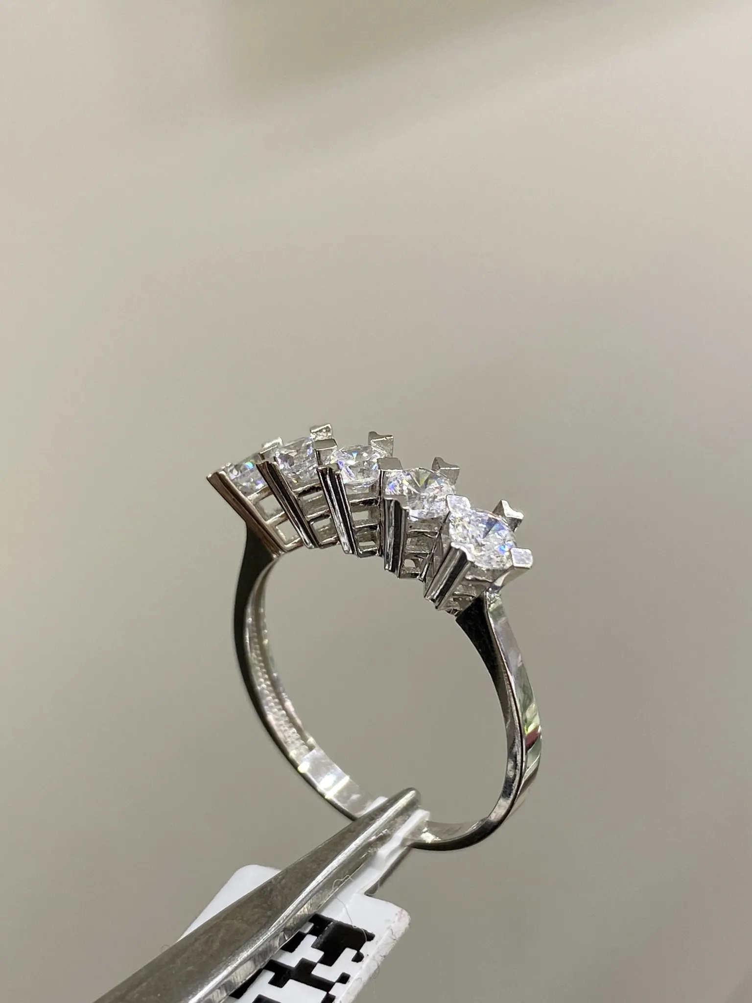 Favori Marka Beş Taş Model Yüzük