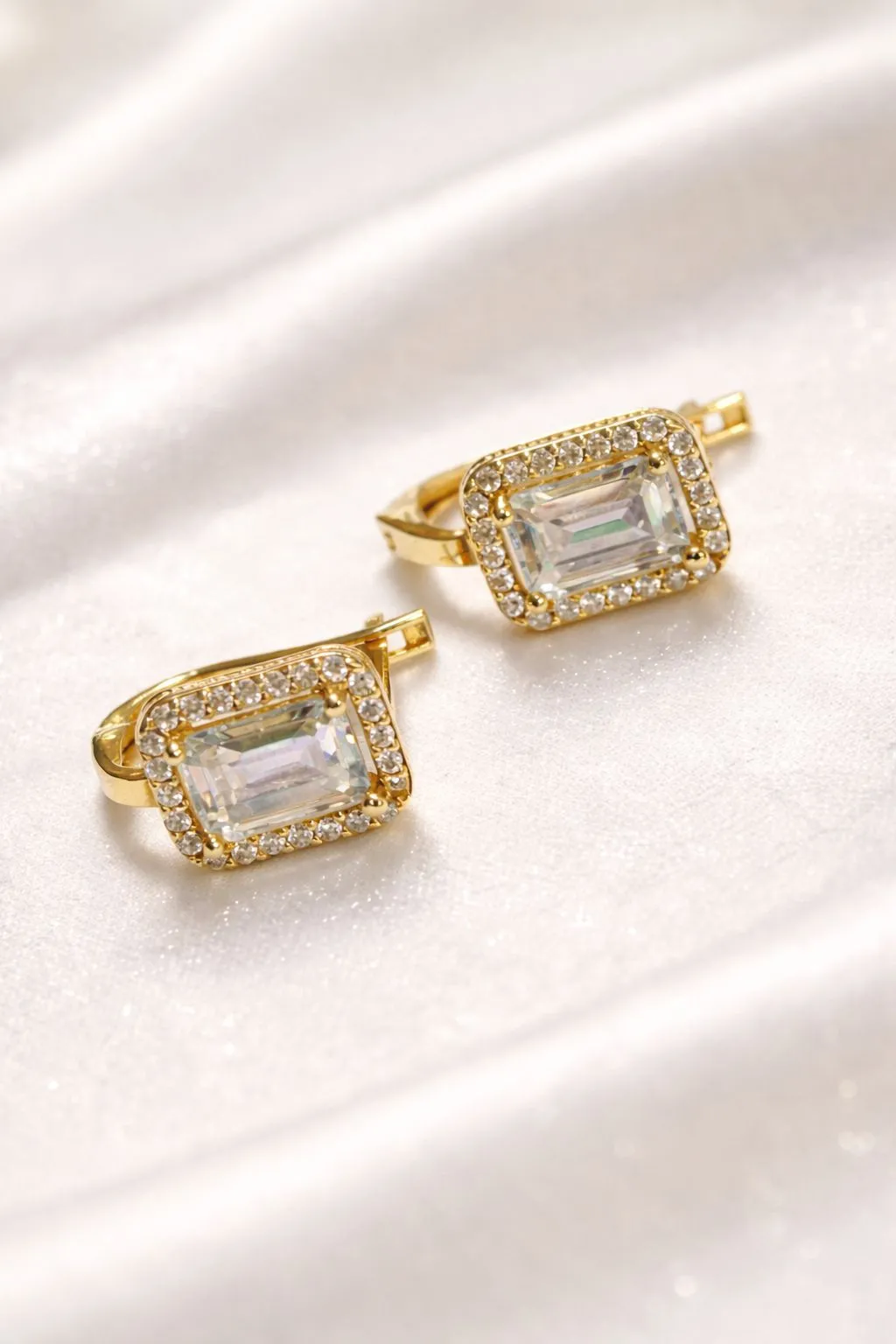 Favori Marka Baget Model Küpe