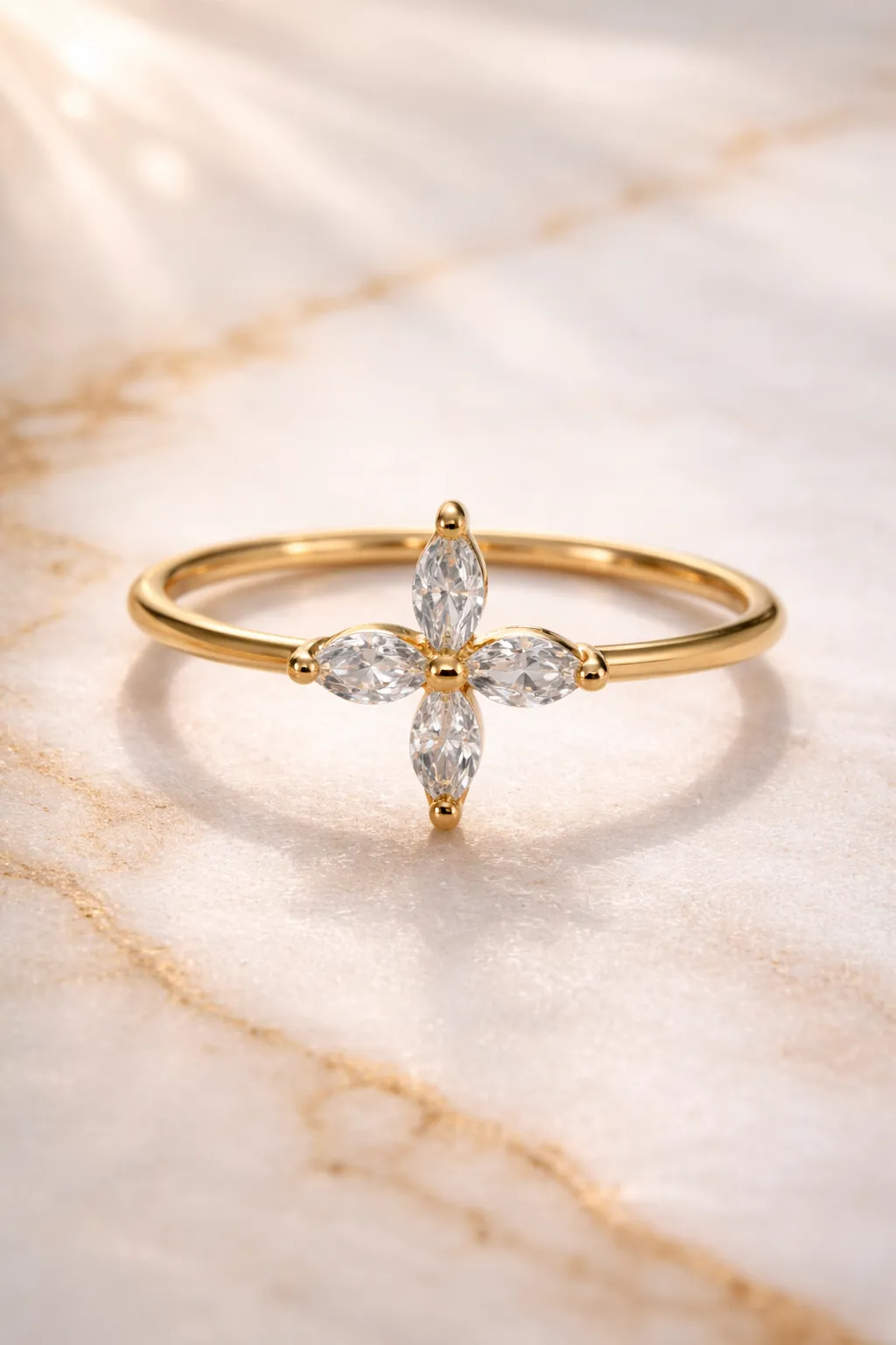 Favori Marka Minimal Model Yüzük