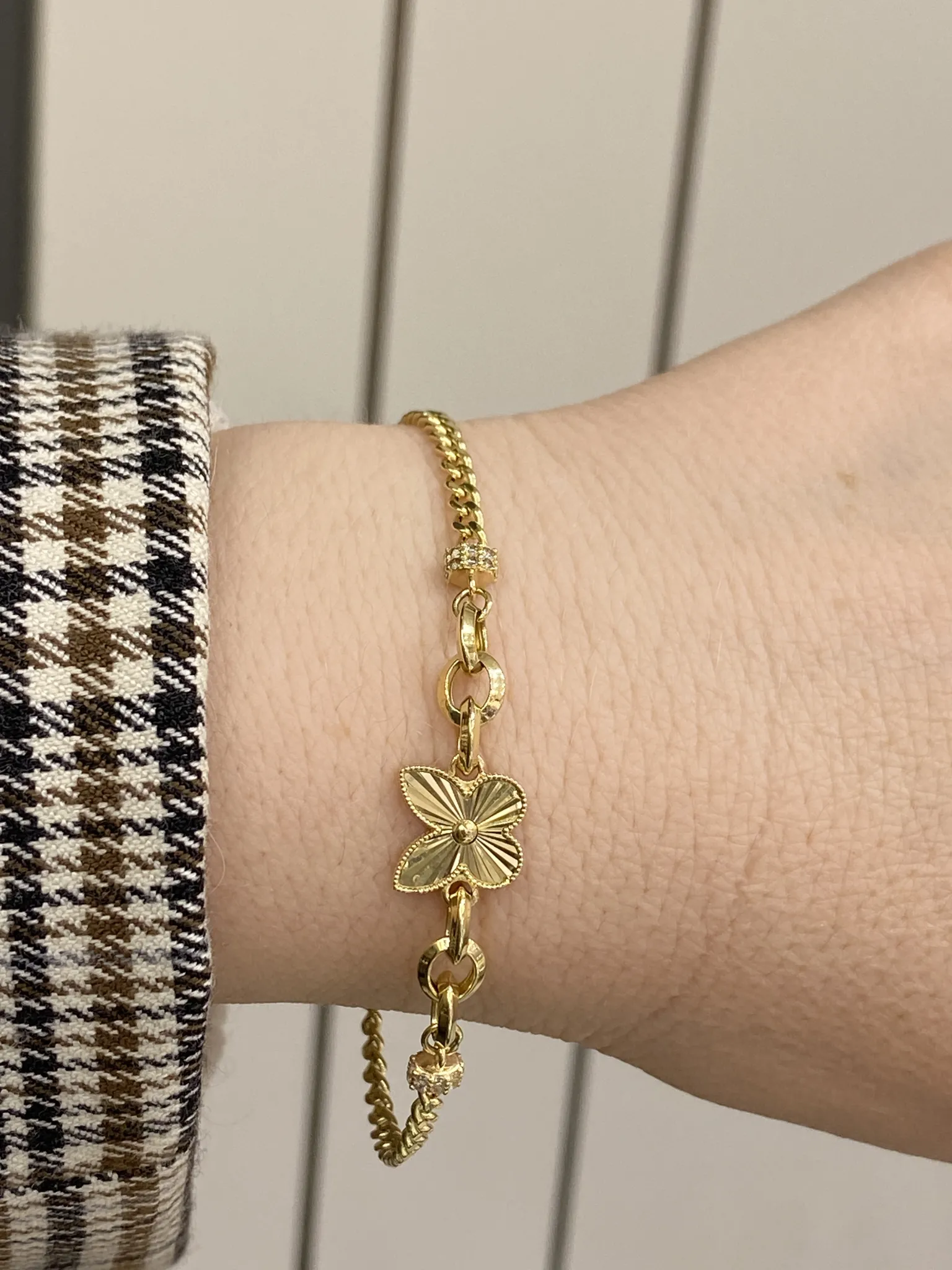 Favori Marka Kelebek Model Bileklik 