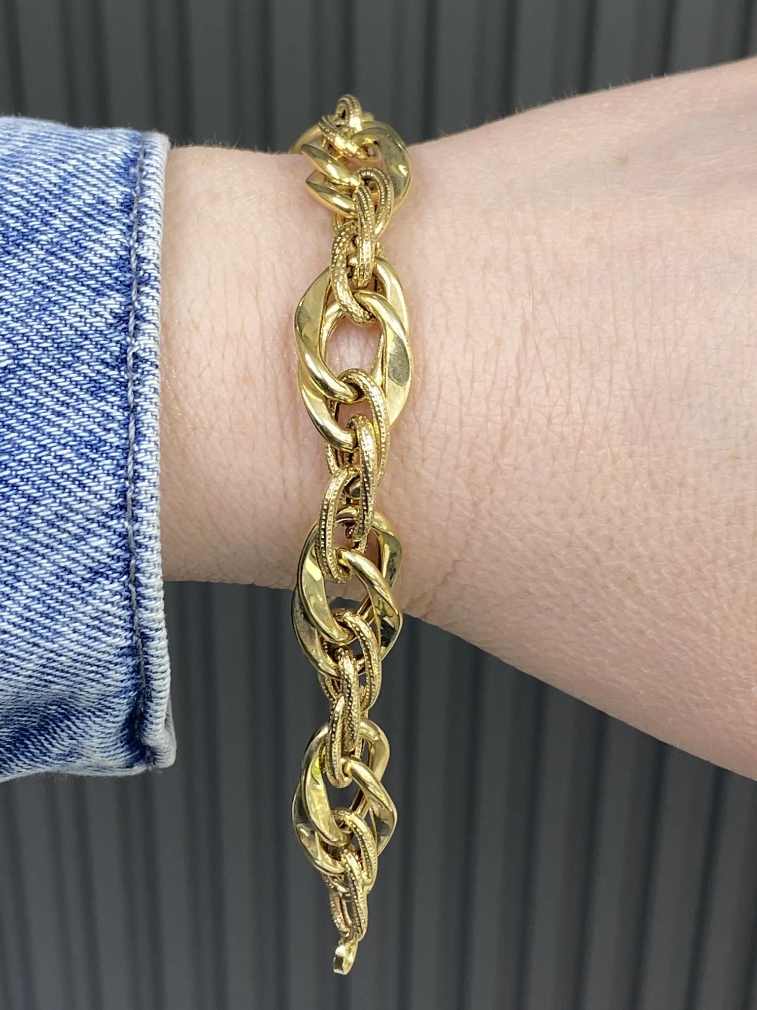 Favori Marka Hallow Model Bileklik 