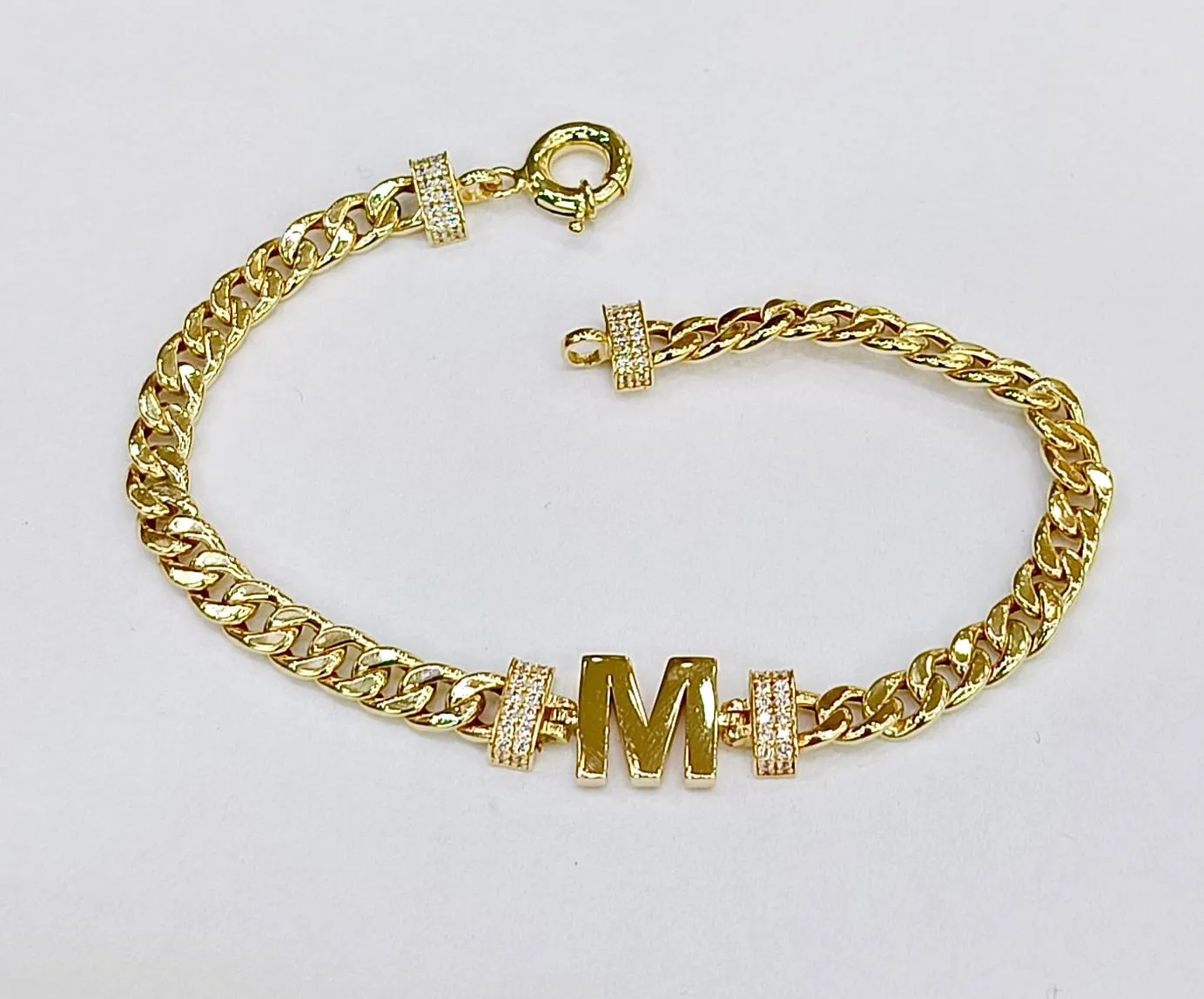 Favori Marka M Harfi Bileklik 