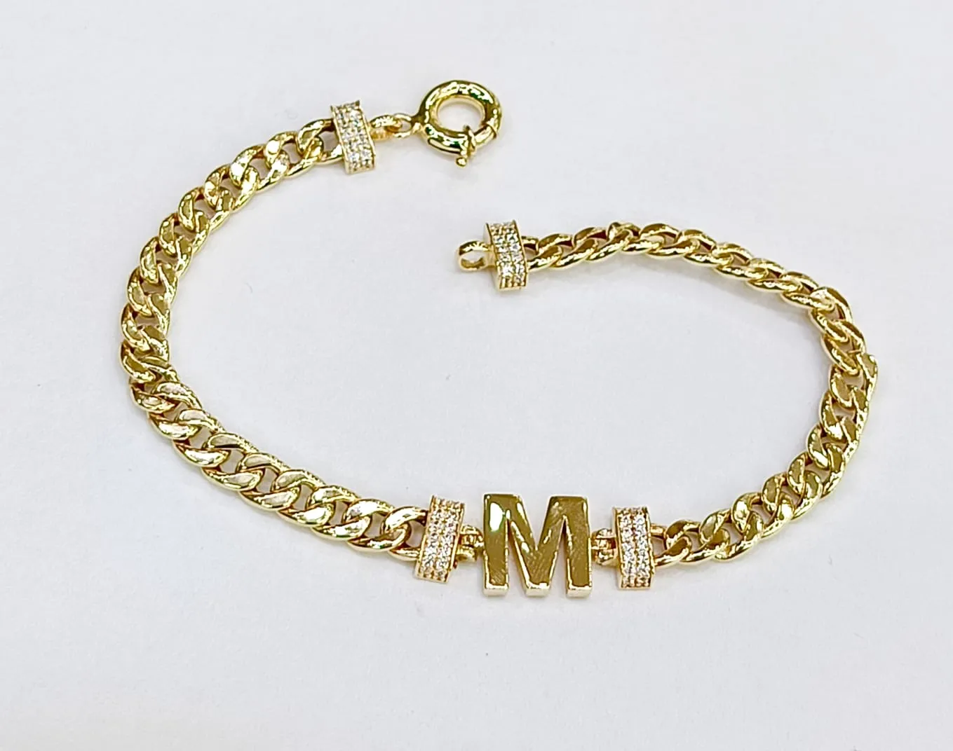 Favori Marka M Harfi Bileklik 