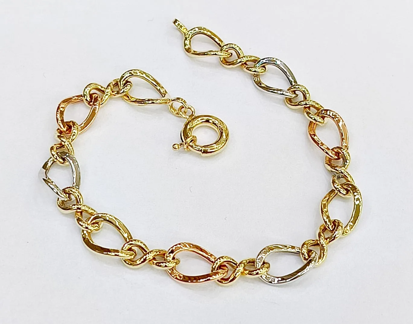 Favori Marka Hallow Model Bileklik 