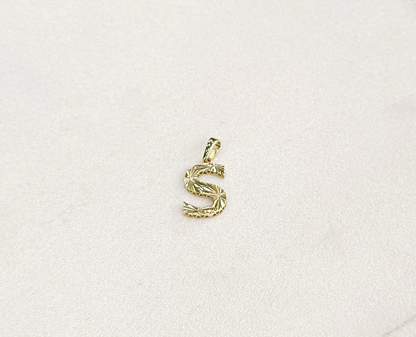 Favori Marka S Harfi Uç