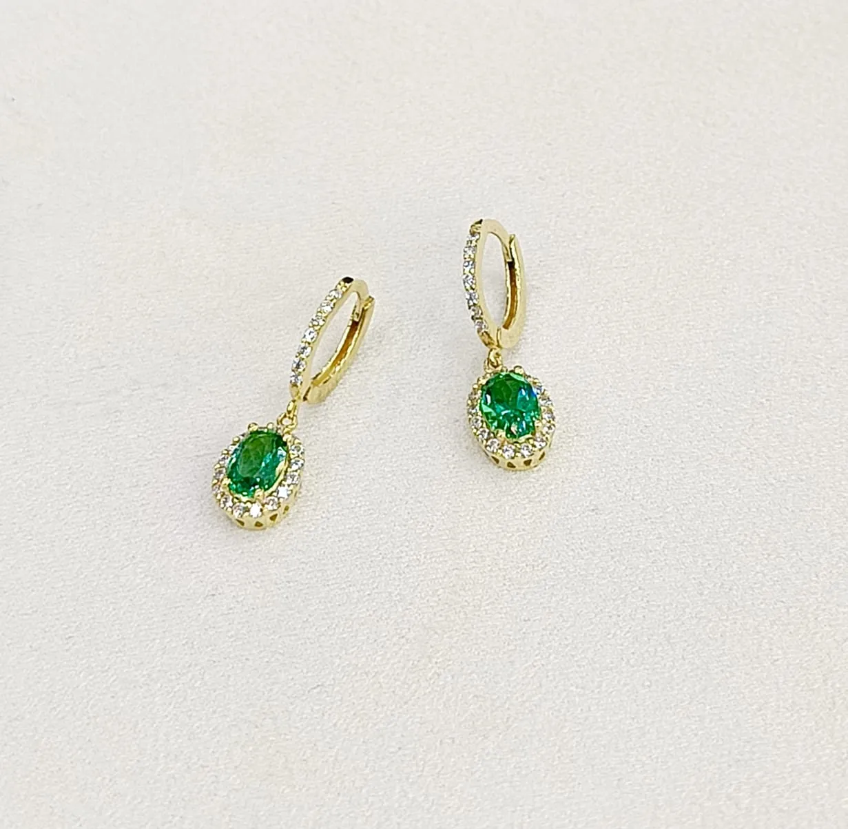 Favori Marka Sarkıntılı Yeşil Taşlı Yüzük