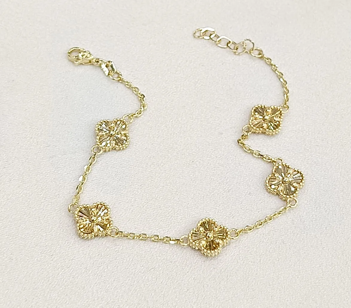 Favori Marka Yonca Model Bileklik