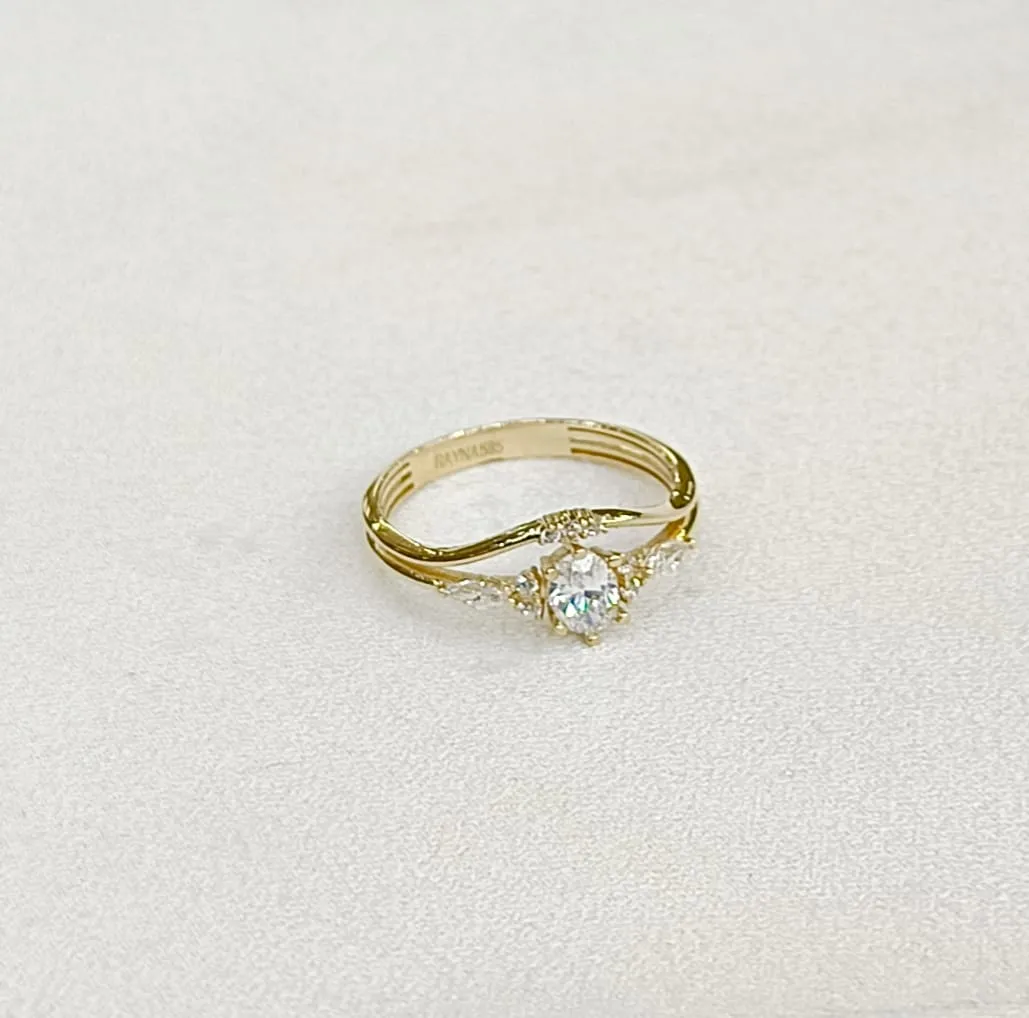 Favori Marka Tasarım Model Tek Taş Yüzük