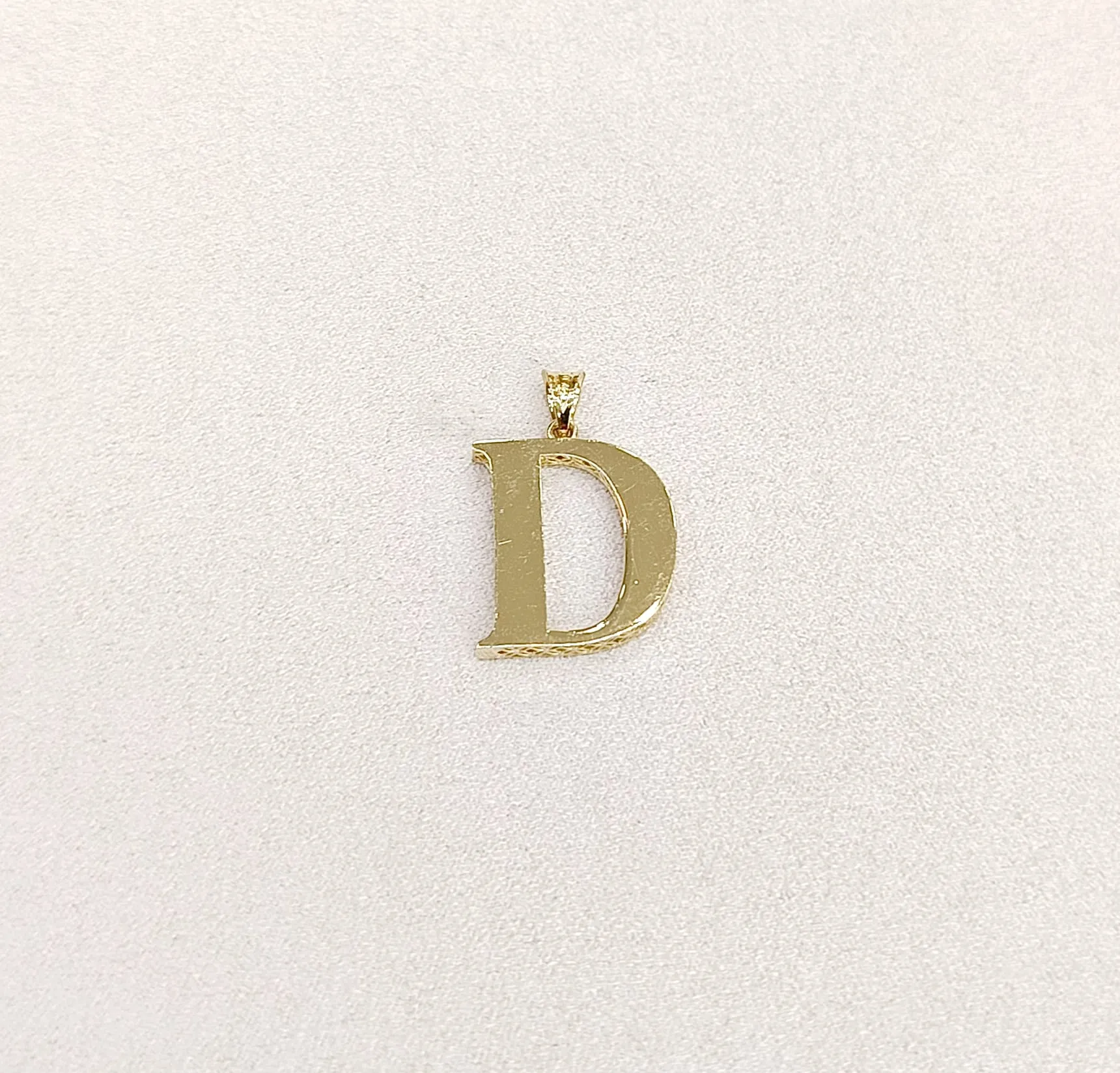 Favori Marka D Harfi Uç