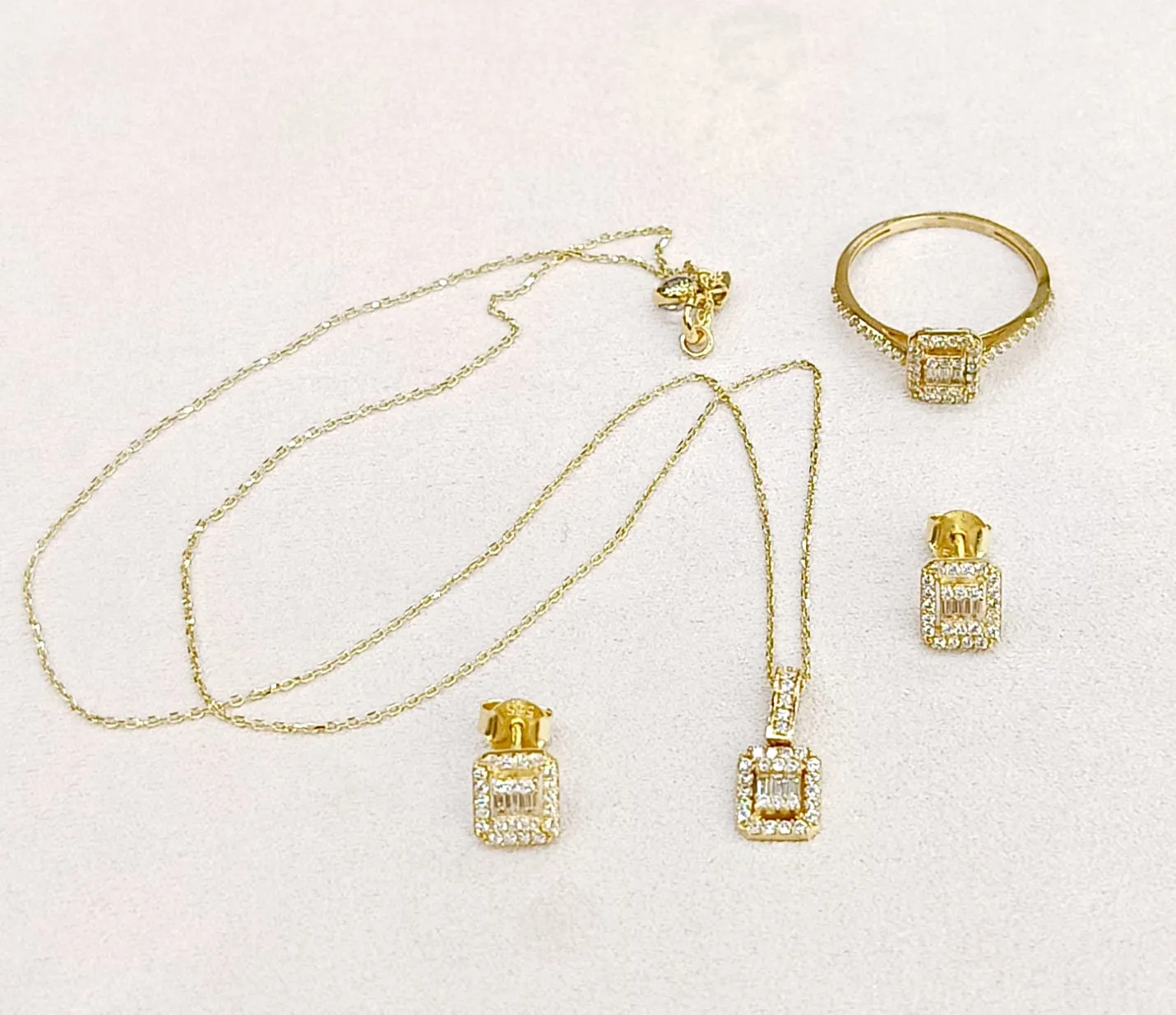 Favori Marka Minimal Model Baget Set