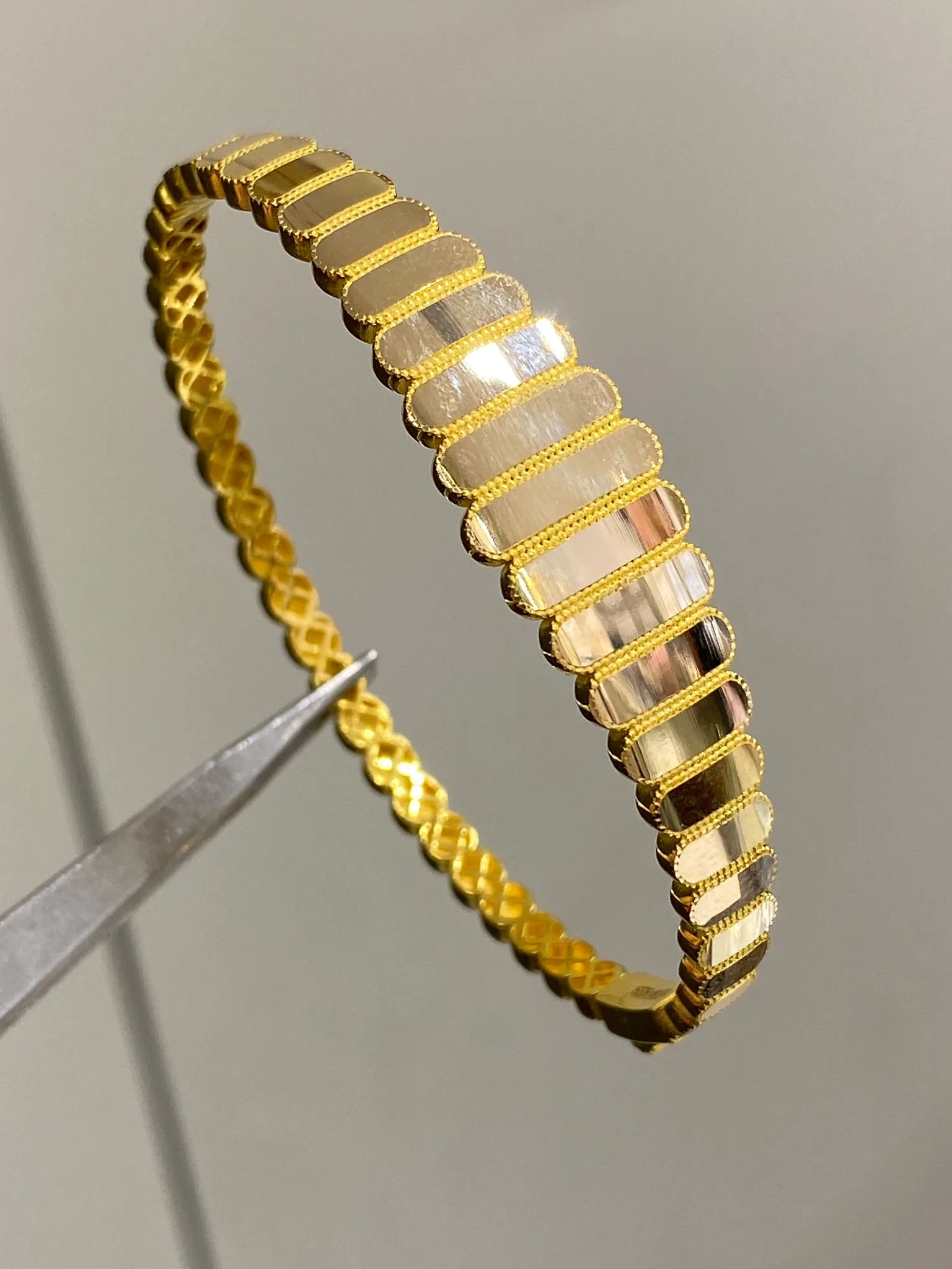 Favori Marka İtlayan Model Kelepçe