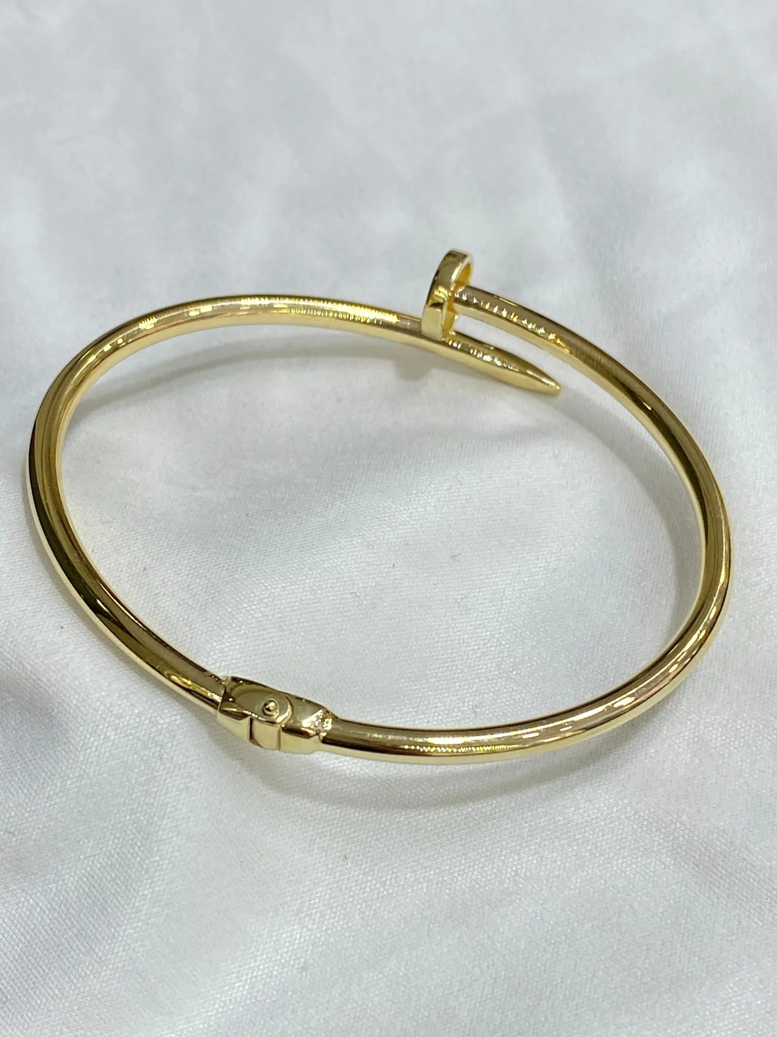 Favori Marka İtalyan Model Kelepçe