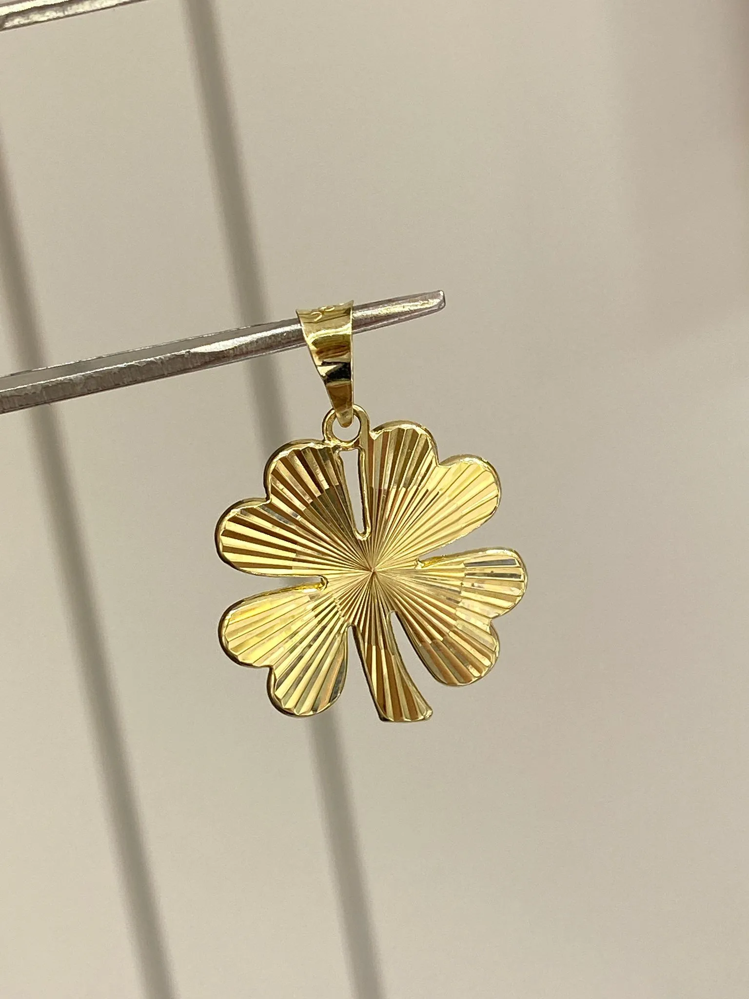 Favori Marka Yonca Model Uç