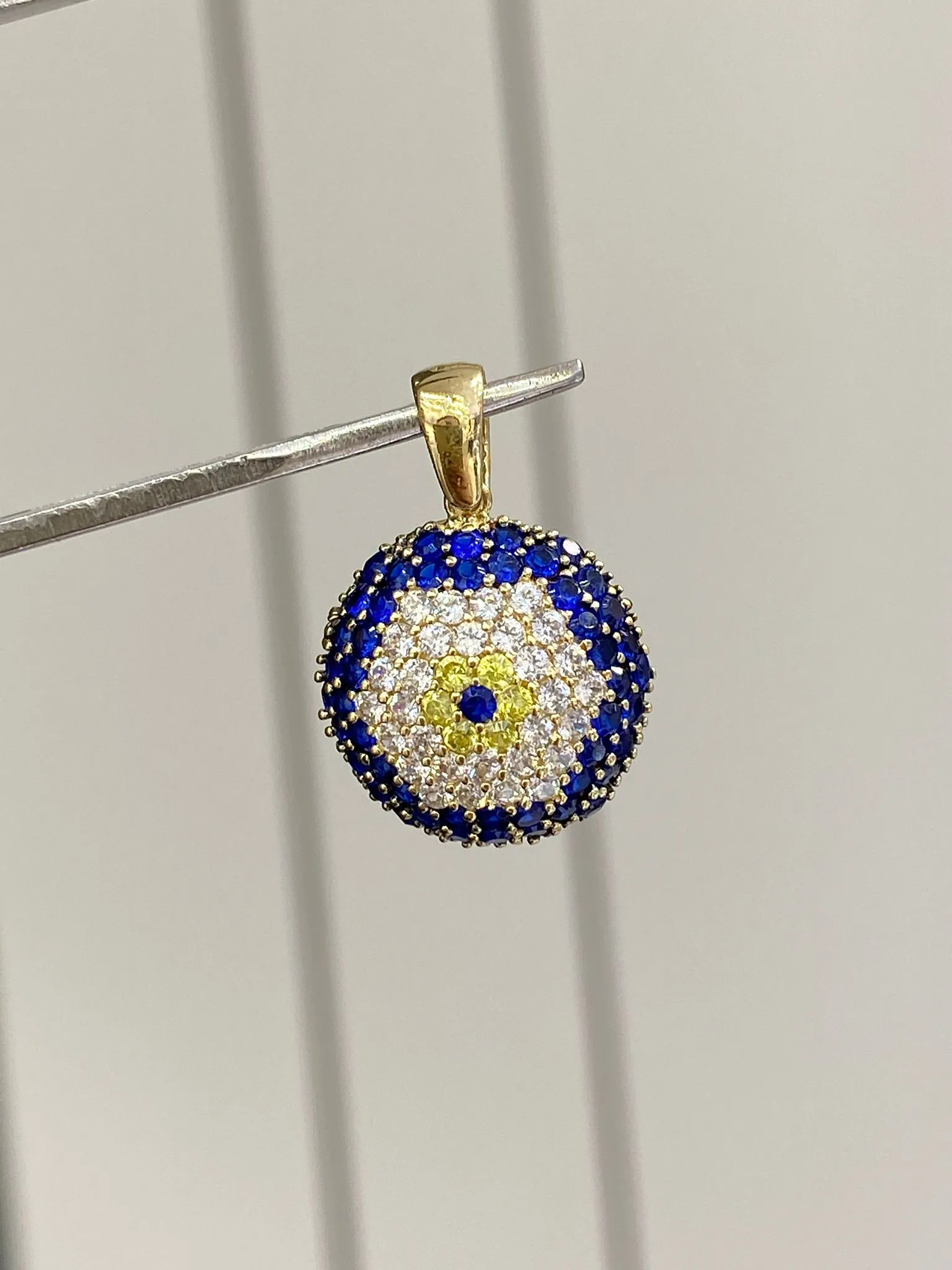 Favori Marka Sosyete Gözü Model Uç