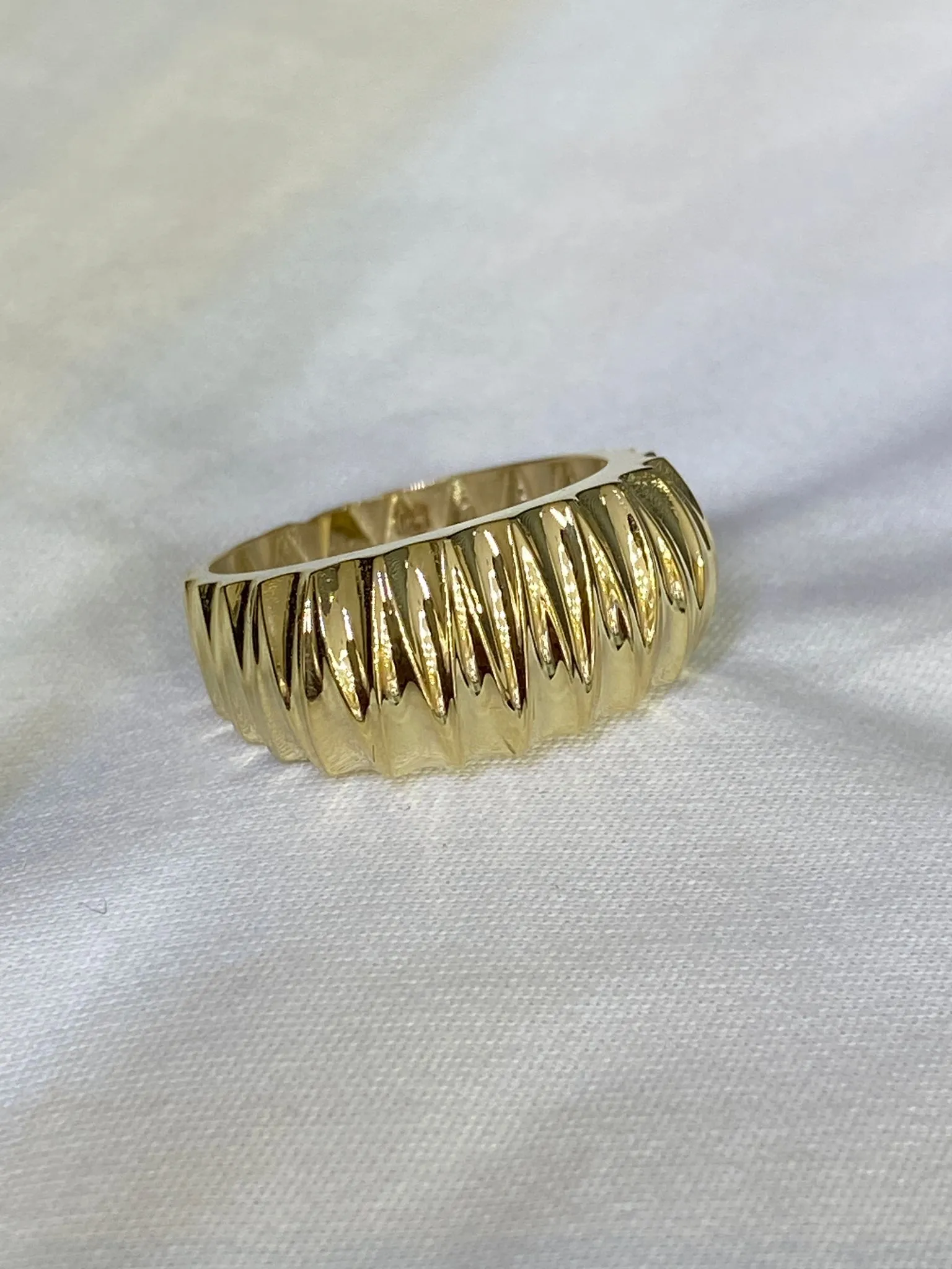 Favori Marka İstiridye Model Yüzük