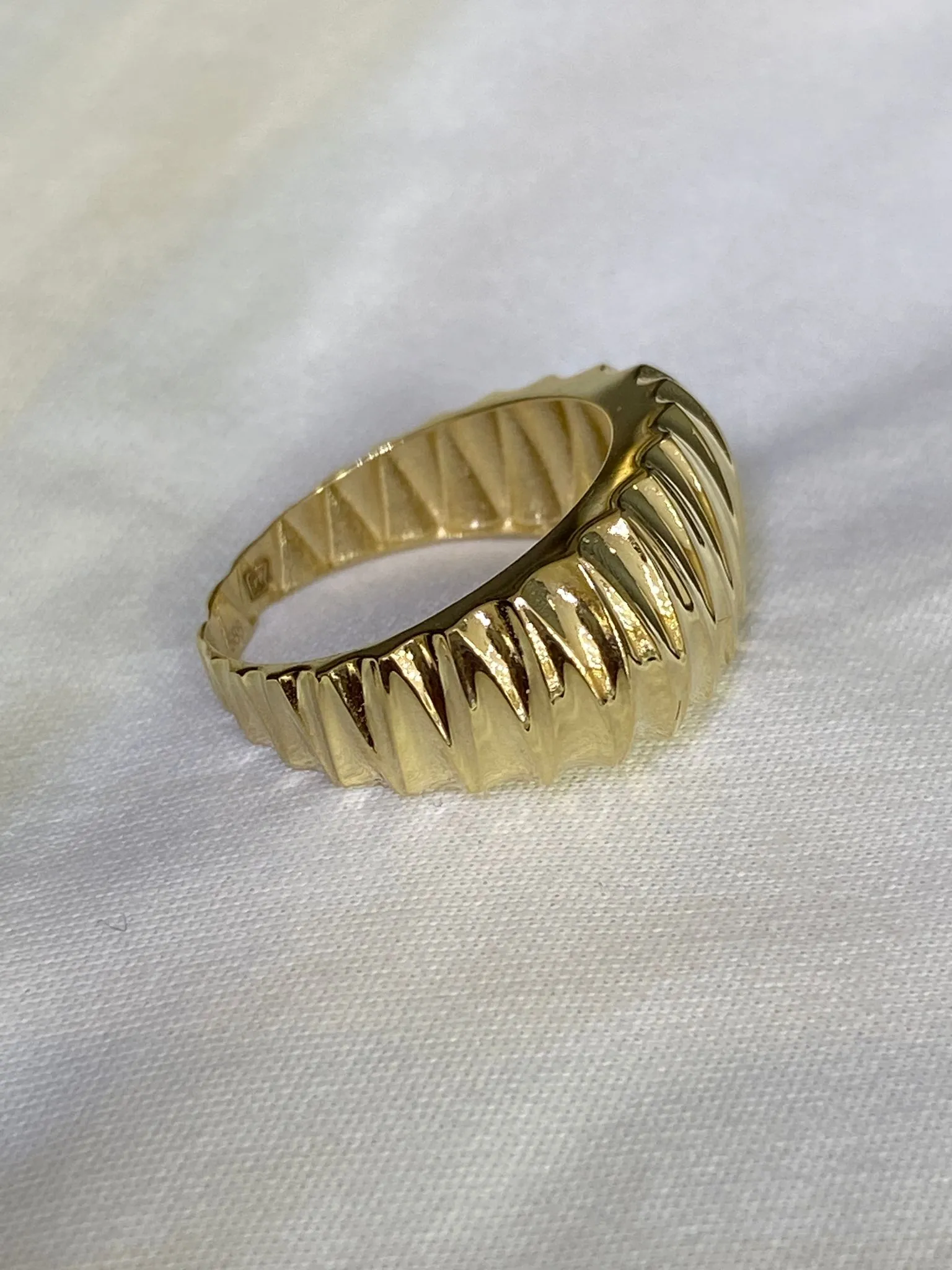 Favori Marka İstiridye Model Yüzük