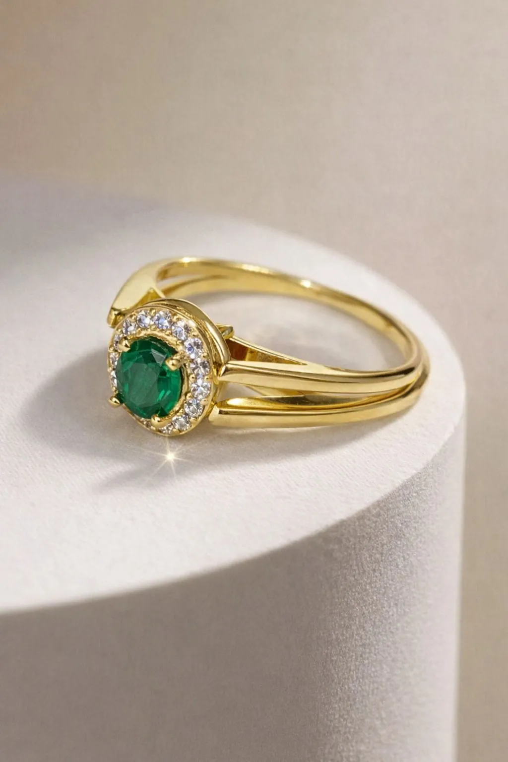 Favori Marka Çift Taraflı Renkli Taşlı Yüzük