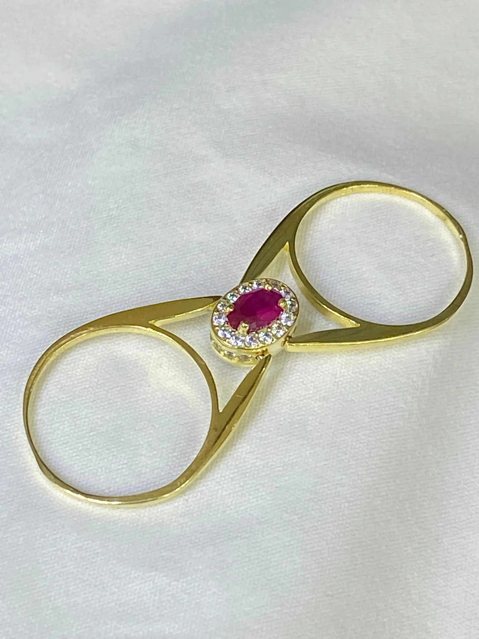 Favori Marka Çift Taraflı Renkli Taşlı Yüzük