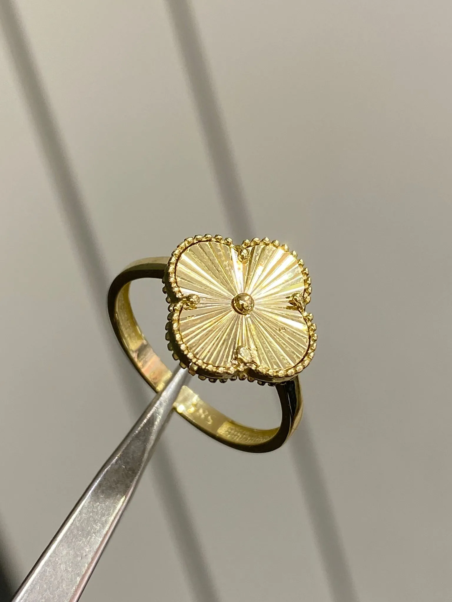 Favori Marka Yonca Model Yüzük