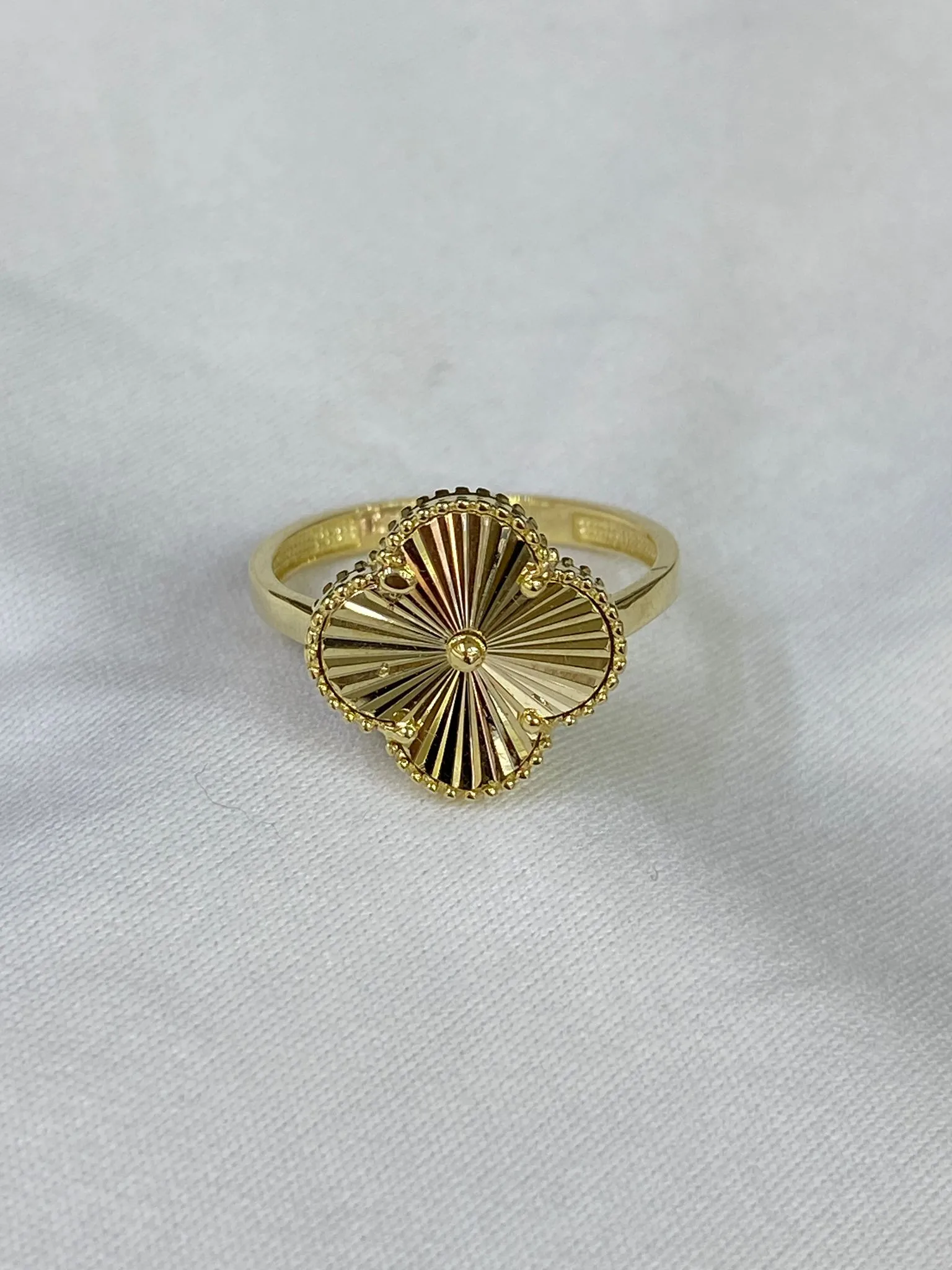 Favori Marka Yonca Model Yüzük