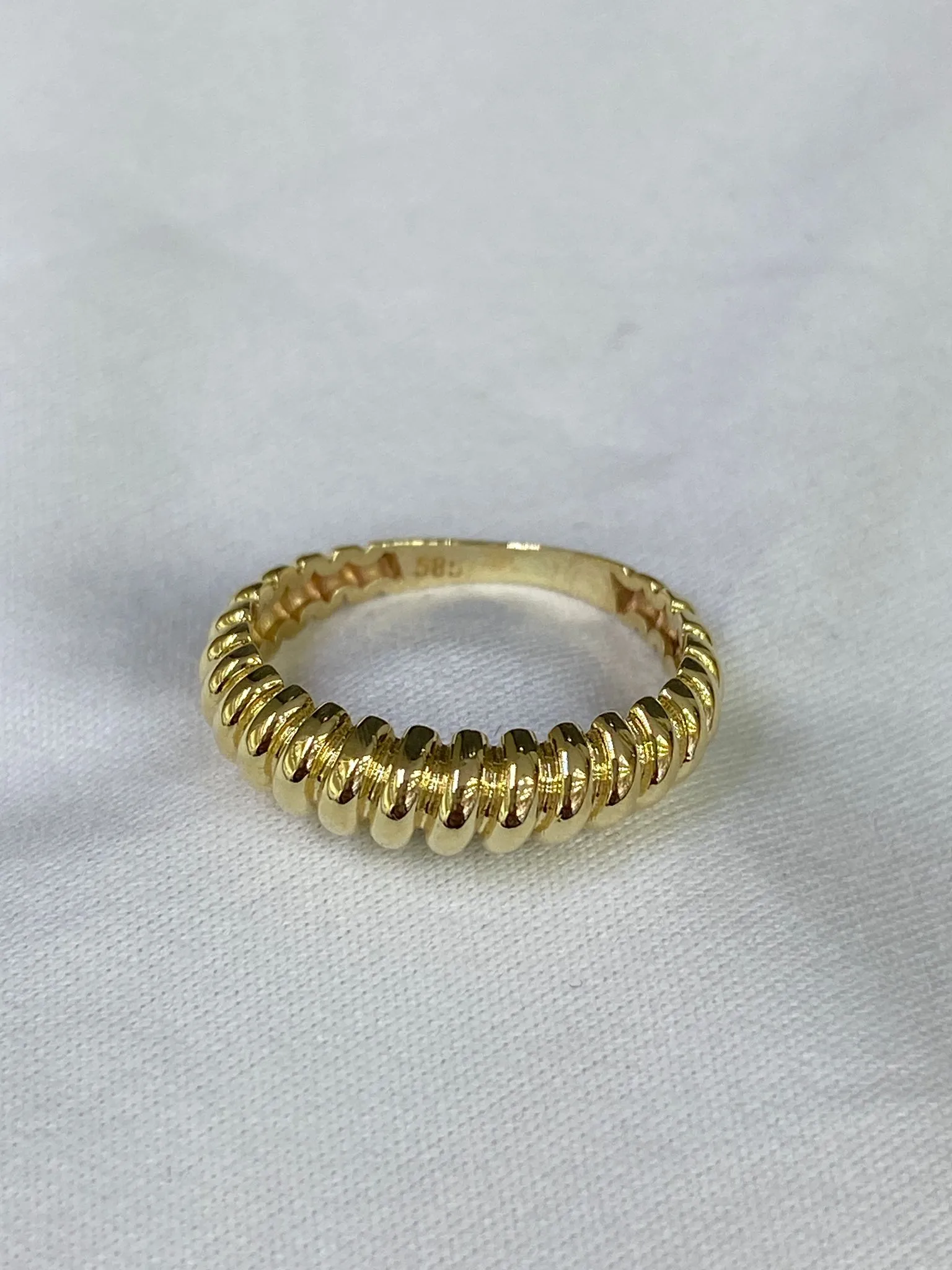 Favori Marka İstiridye Model Yüzük