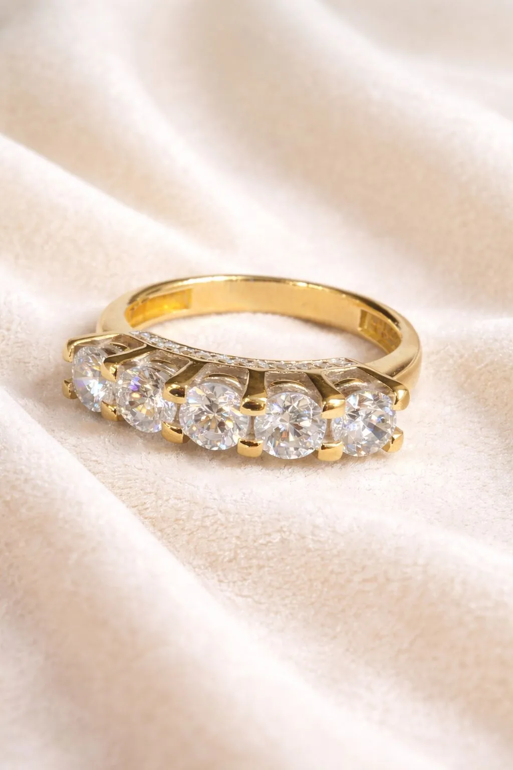 Favori Marka Beştaş Model Yüzük