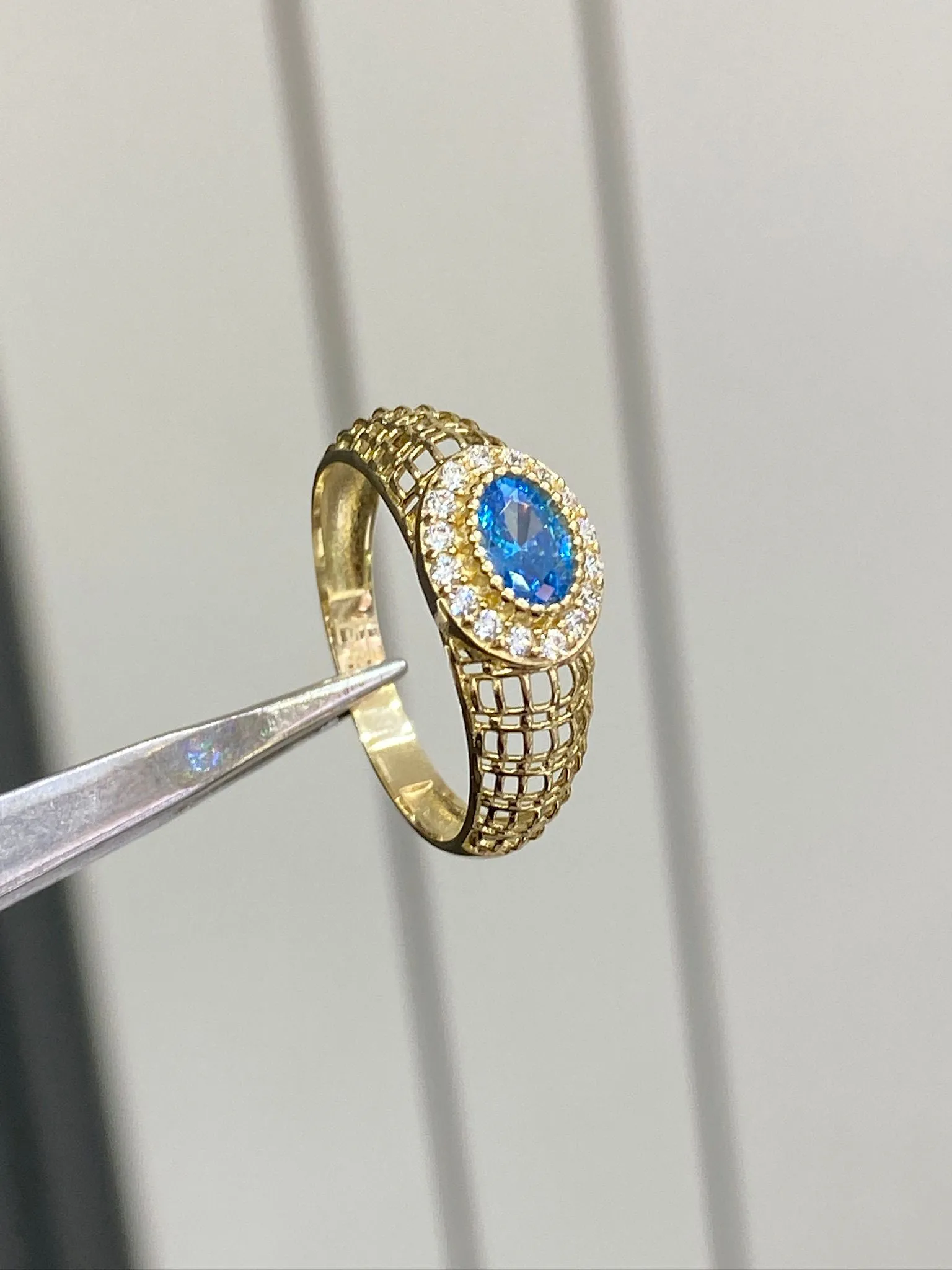 Favori Marka Mavi Taşlı İtalyan Model Yüzük