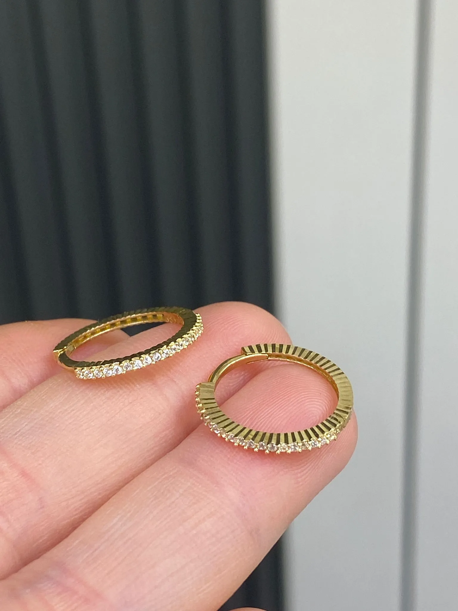 Favori Marka İtalyan Model Halka Küpe