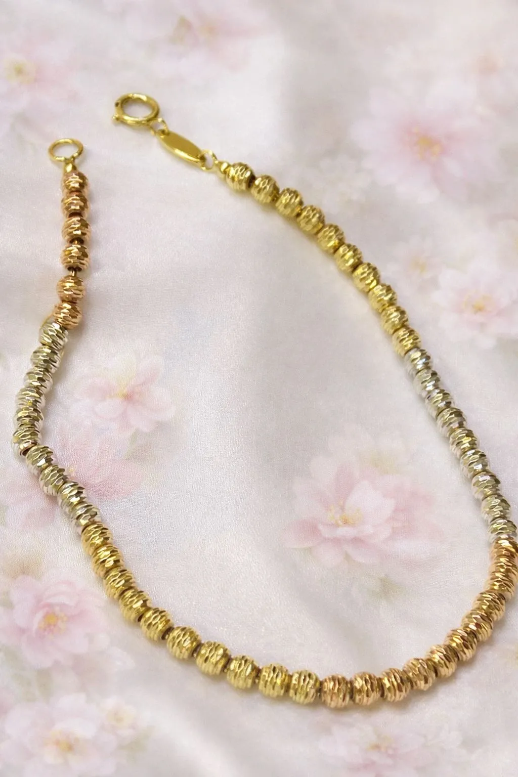 Favori Marka Üç Renkli Dorika Model Bileklik