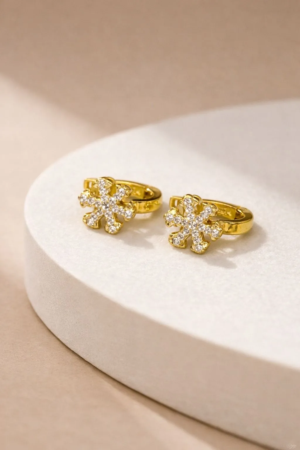 Favori Marka Kar Tanesi Model Küpe