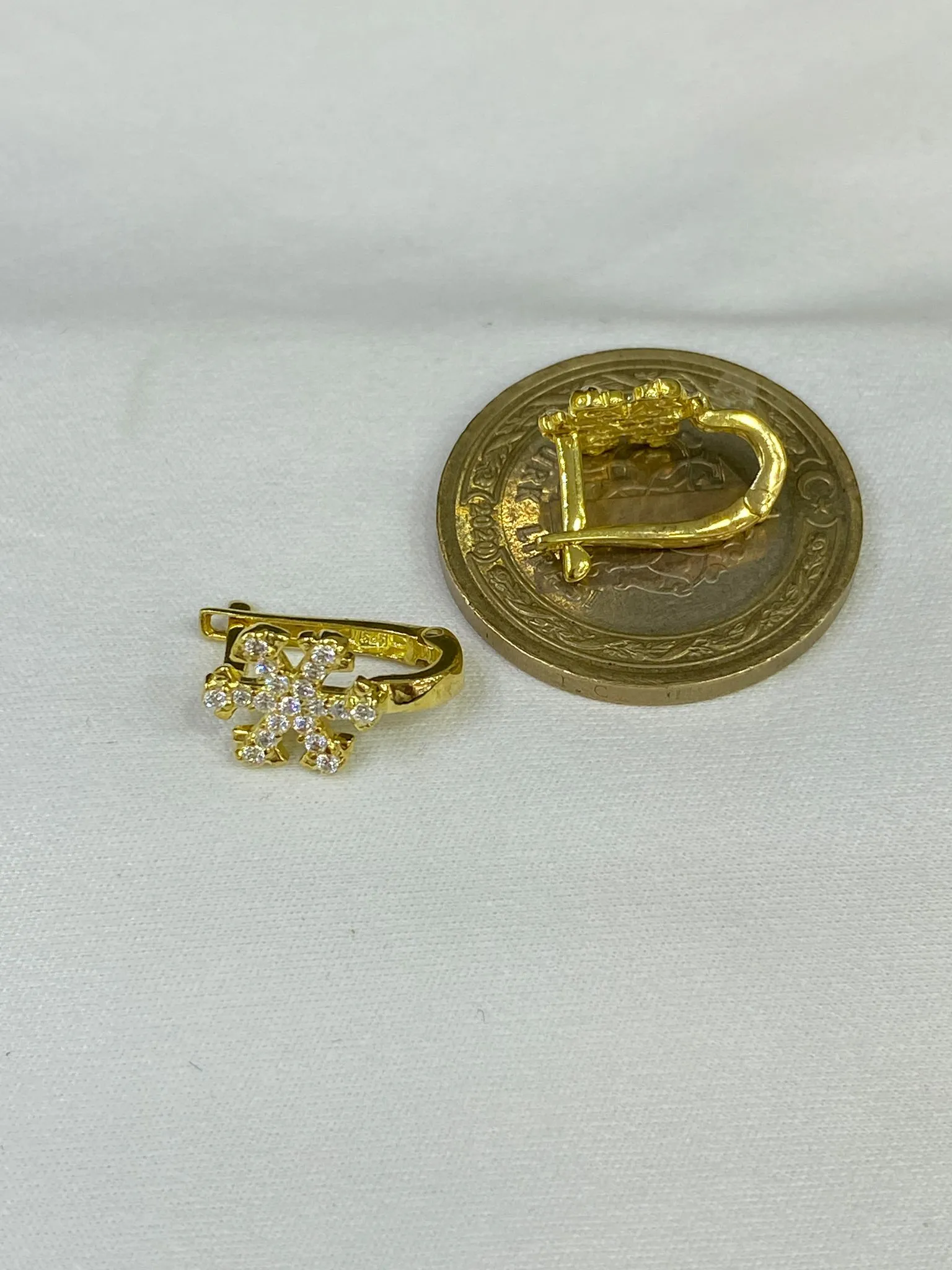 Favori Marka Kar Tanesi Model Küpe