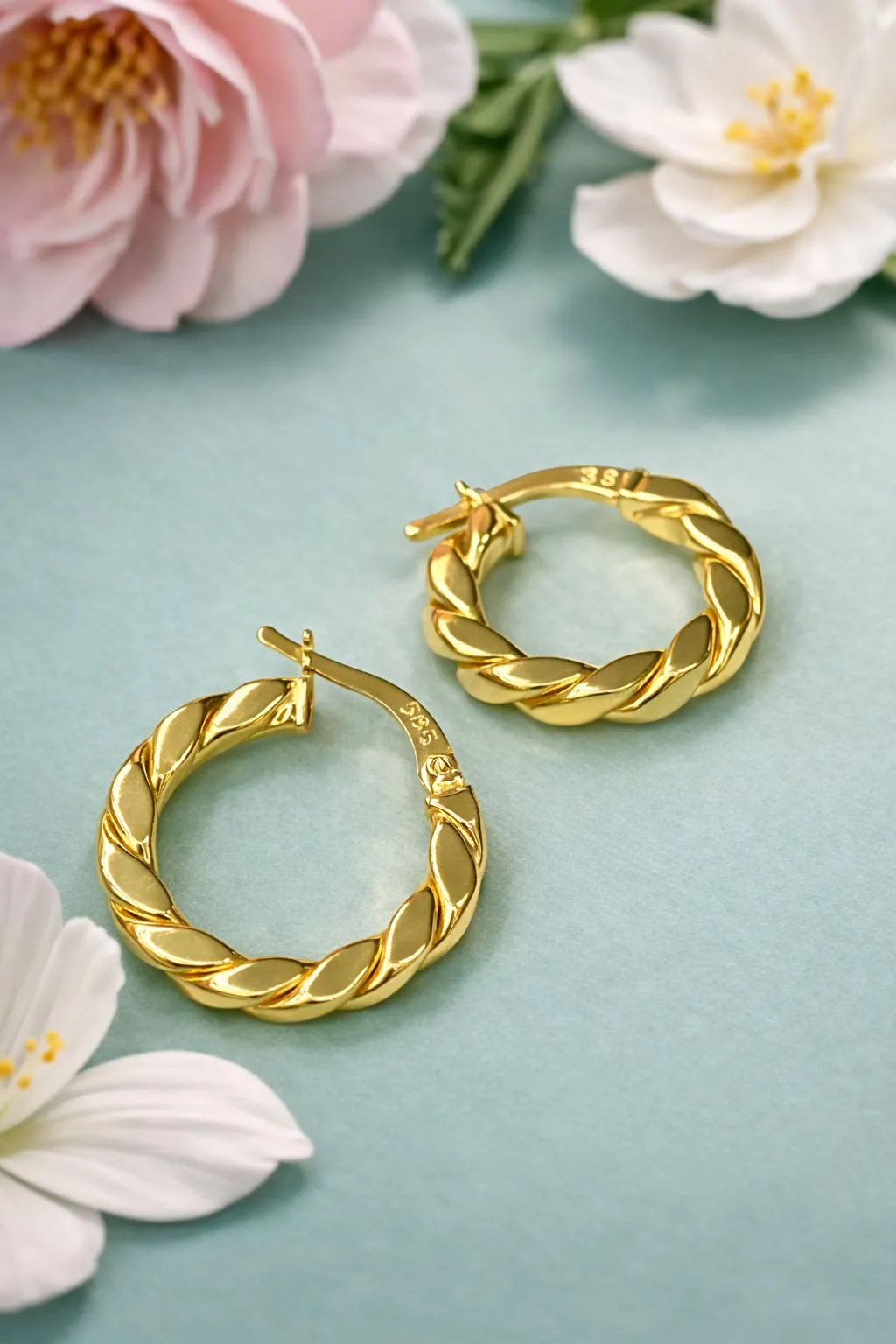 Favori Marka Halka Model Küpe