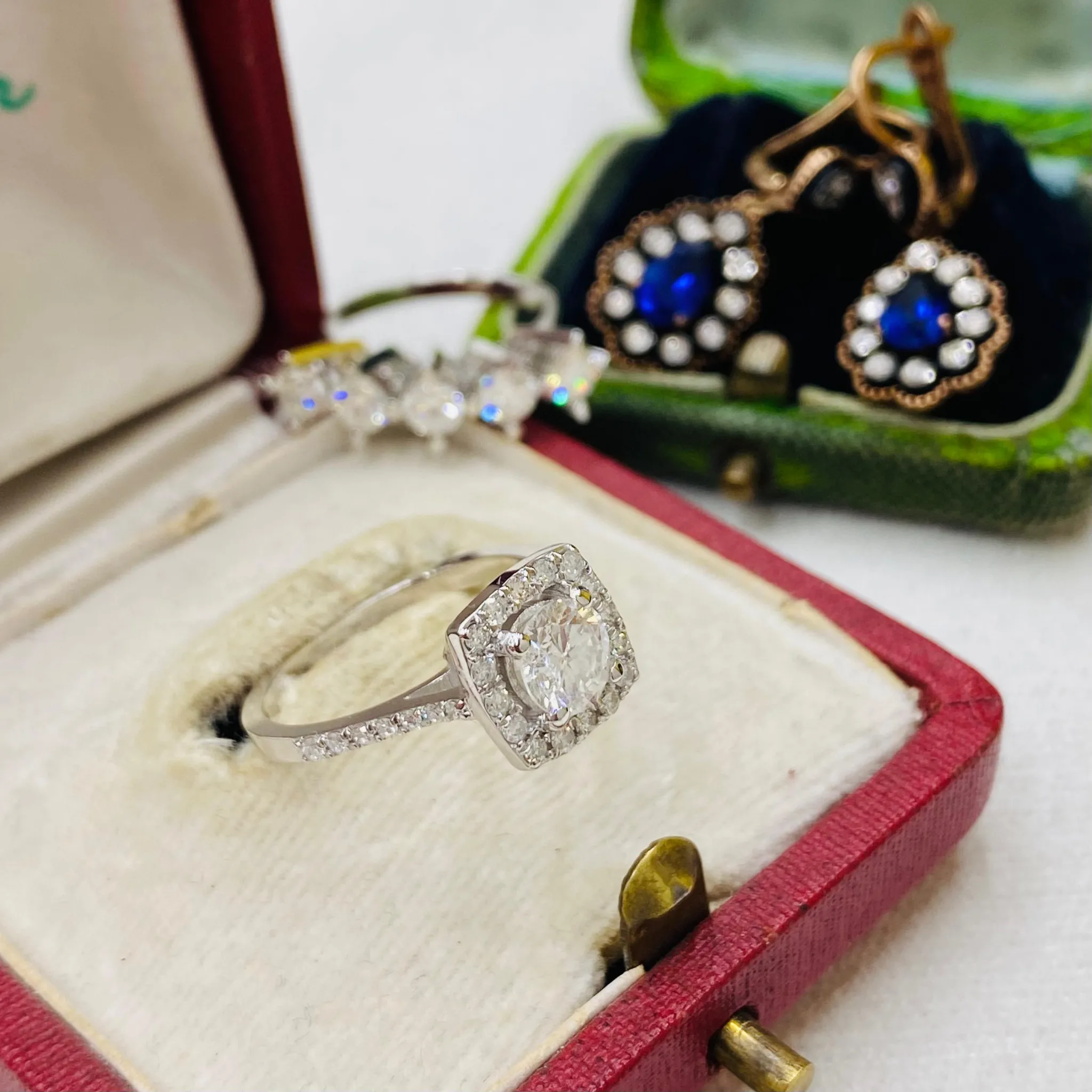 IDL Sertifikalı Pırlanta Taşlı Alaruz Modeli Yüzük