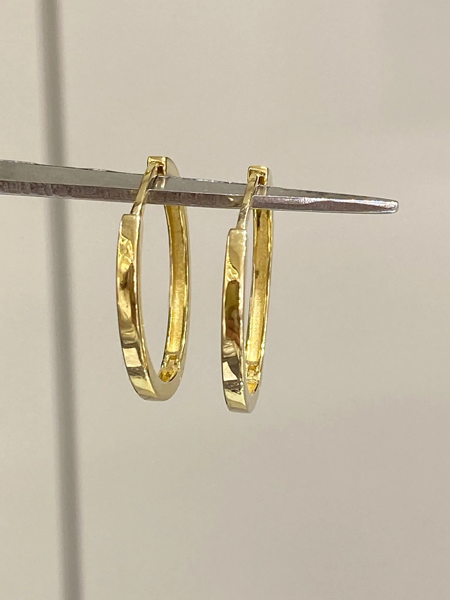 Favori Marka Halka Model Küpe