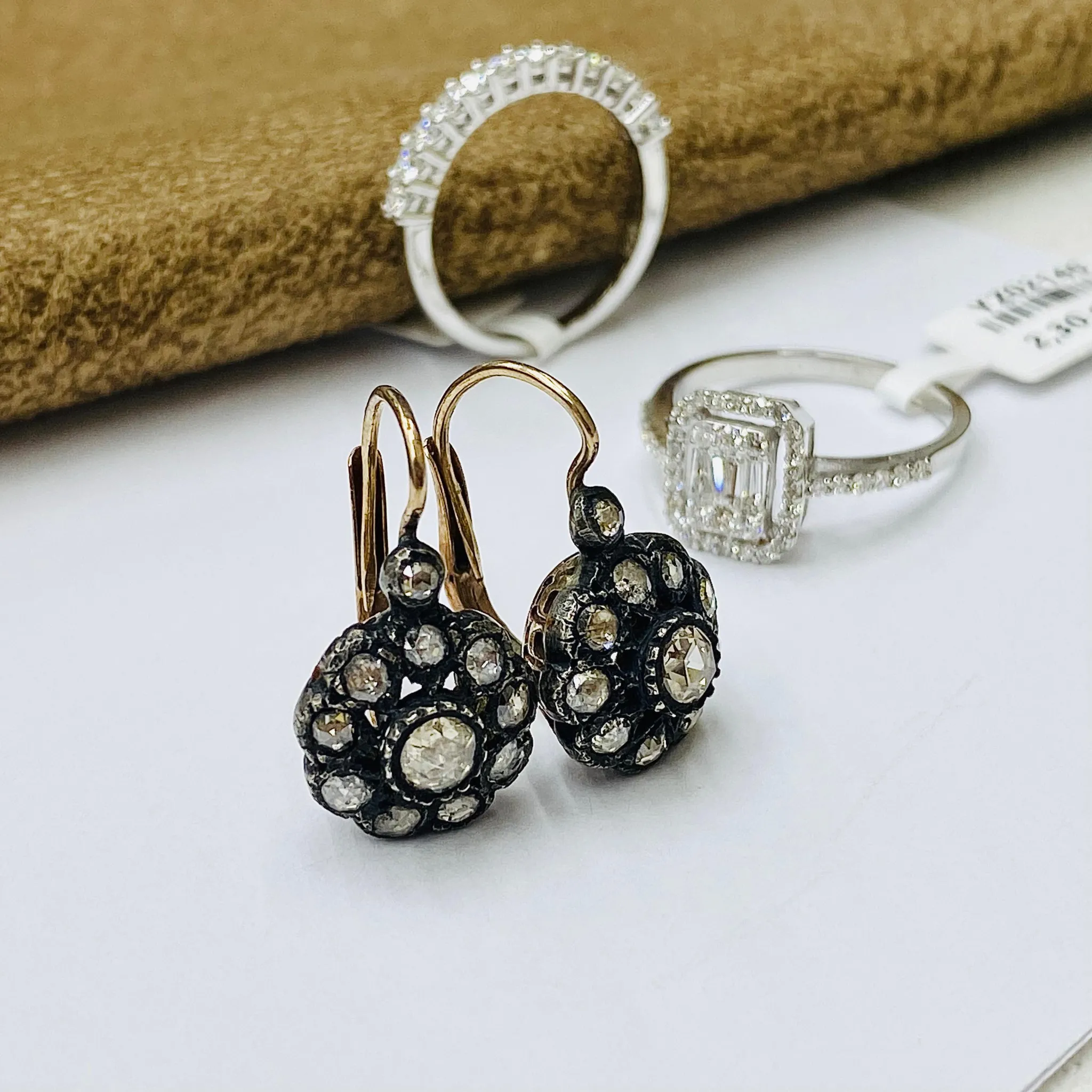 Antika Elmas Taşlı Gül Küpe