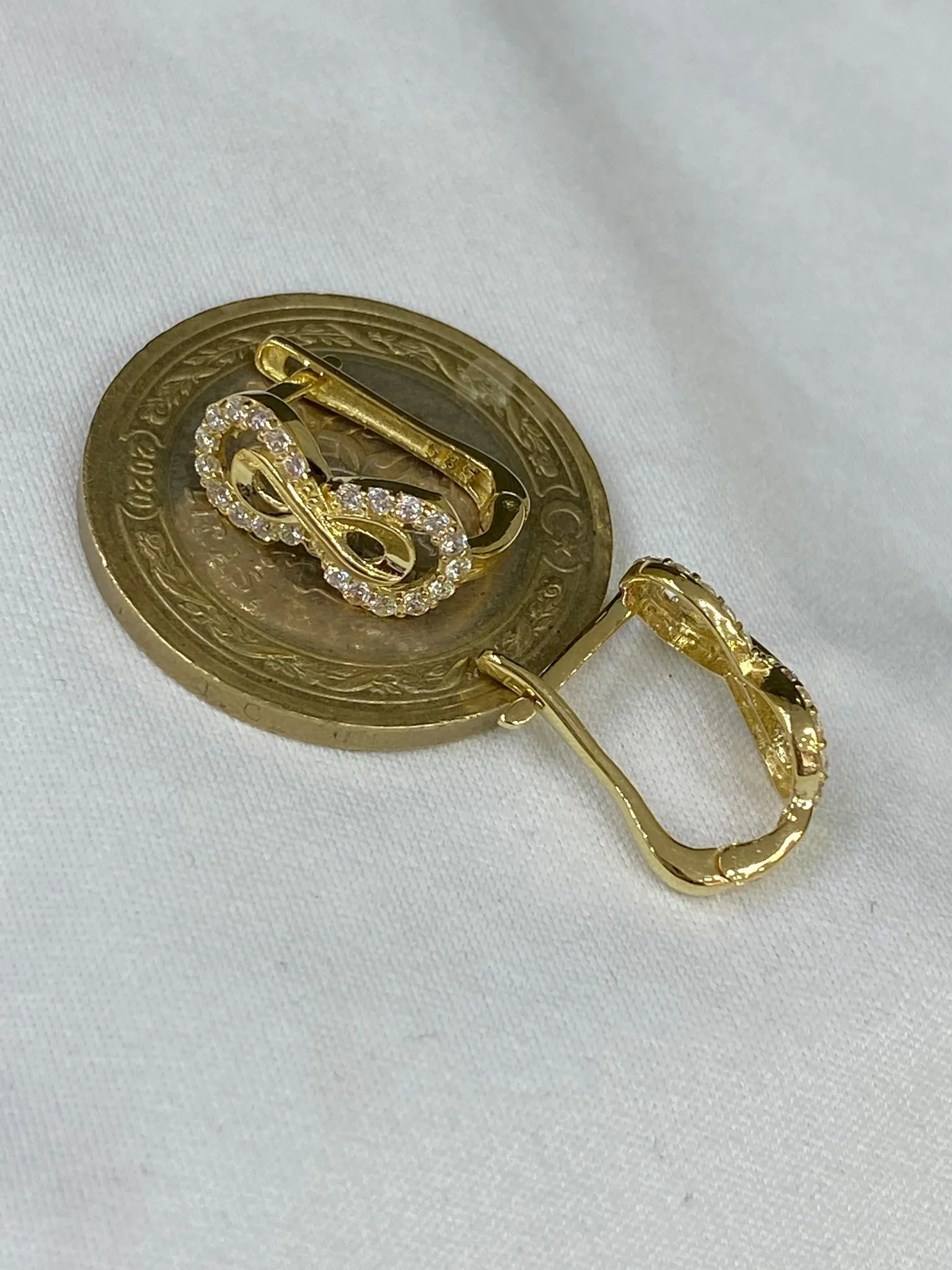 Favori Marka Sonsuzluk Model Küpe