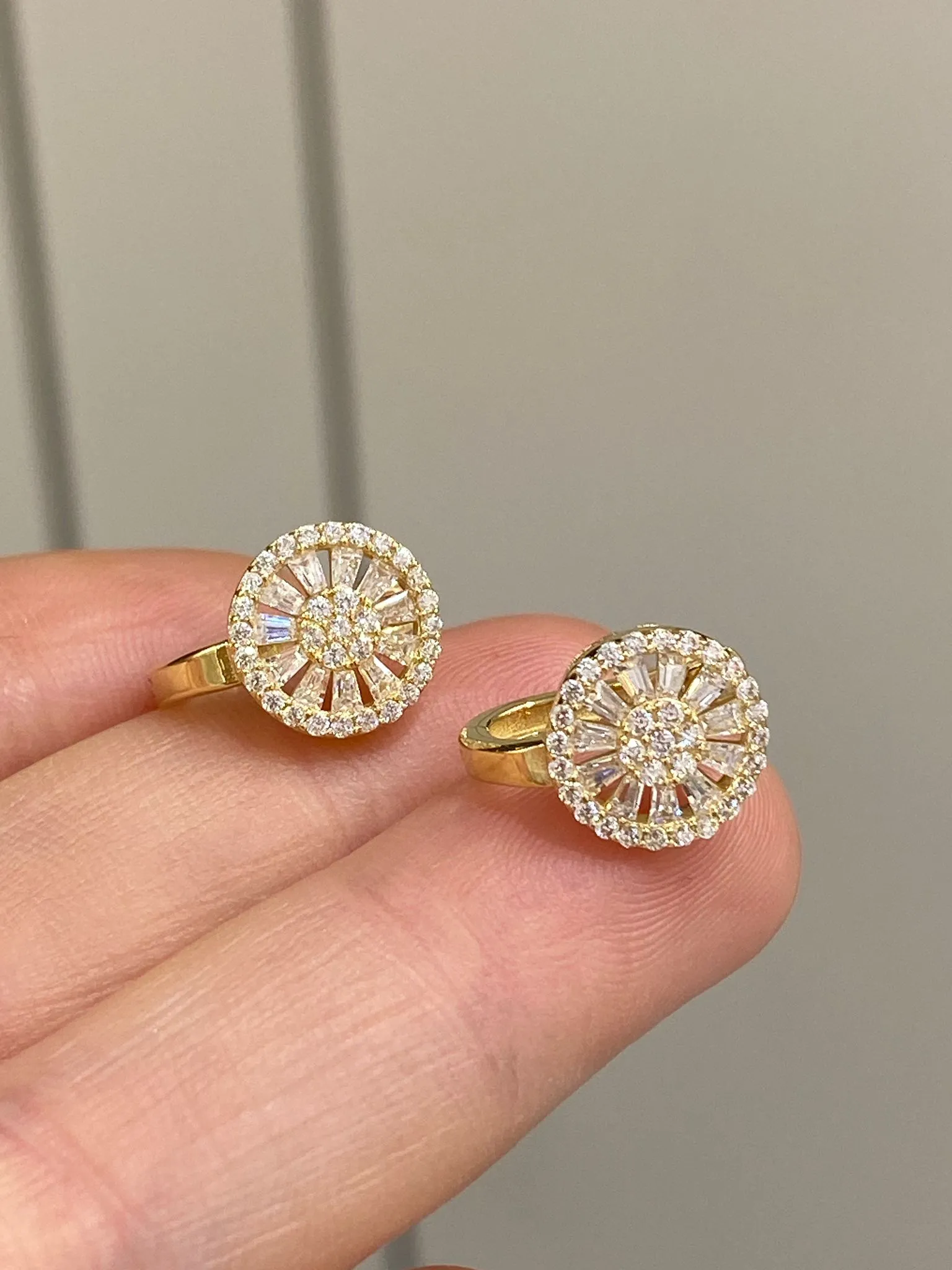 Favori Marka İtalyan Model Küpe