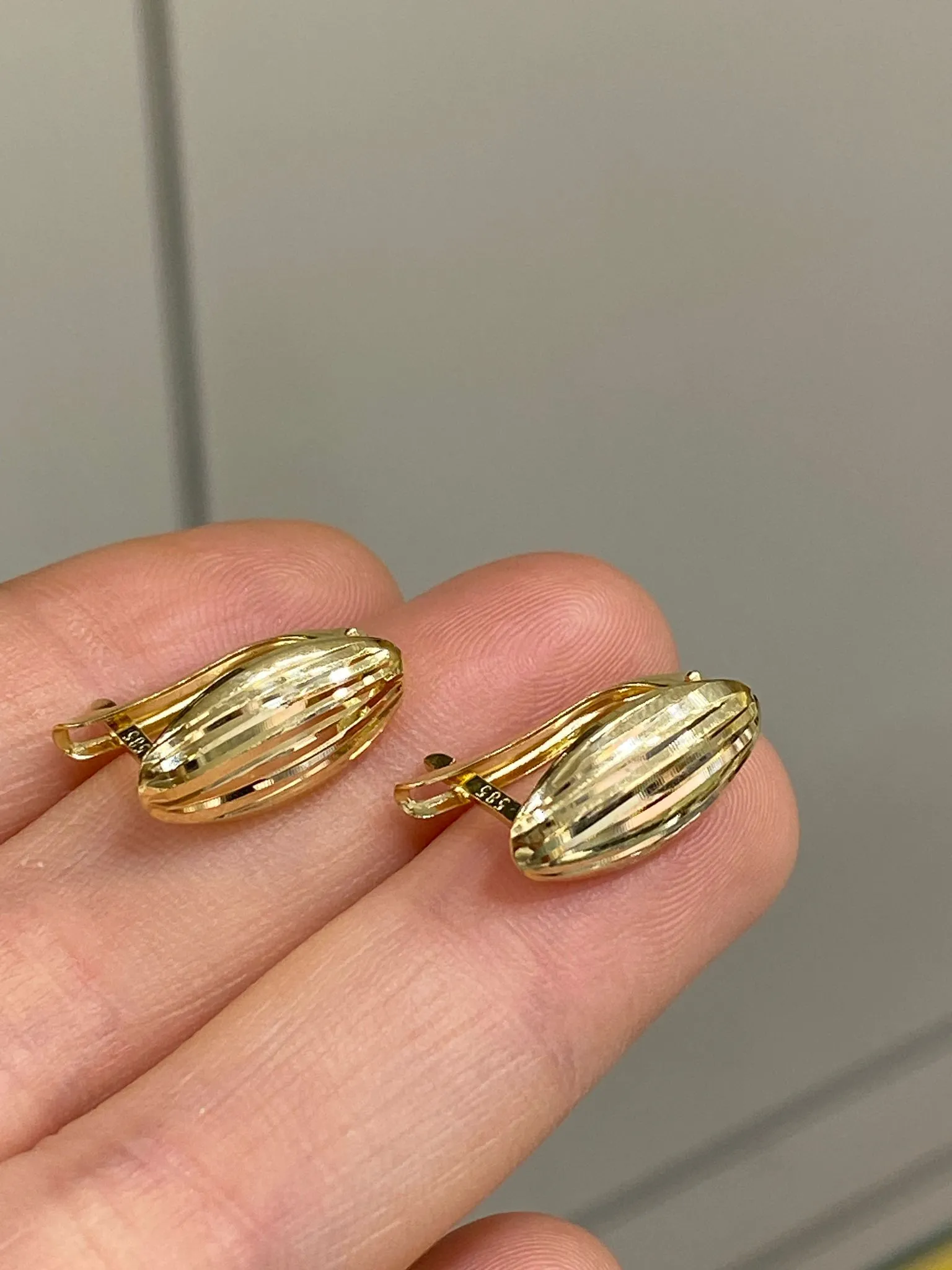 Favori Marka Kalemli Model Küpe