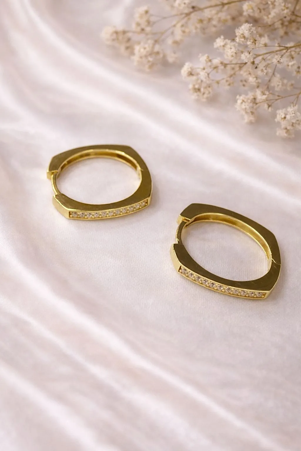 Favori Marka İtalyan Model Küpe